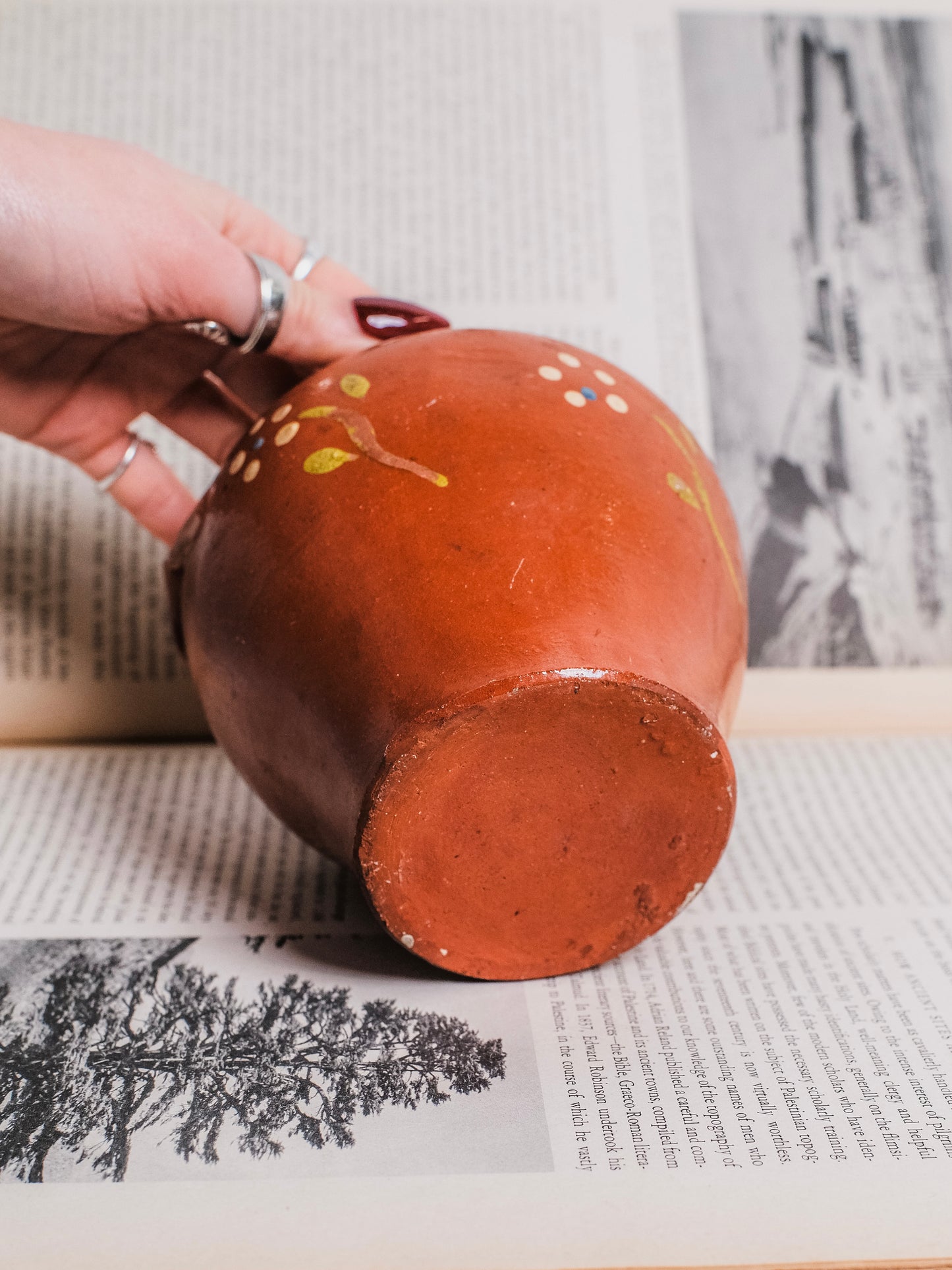 Vintage 1940s Mexican Terracotta Hand-Painted Pottery Vase/Pot