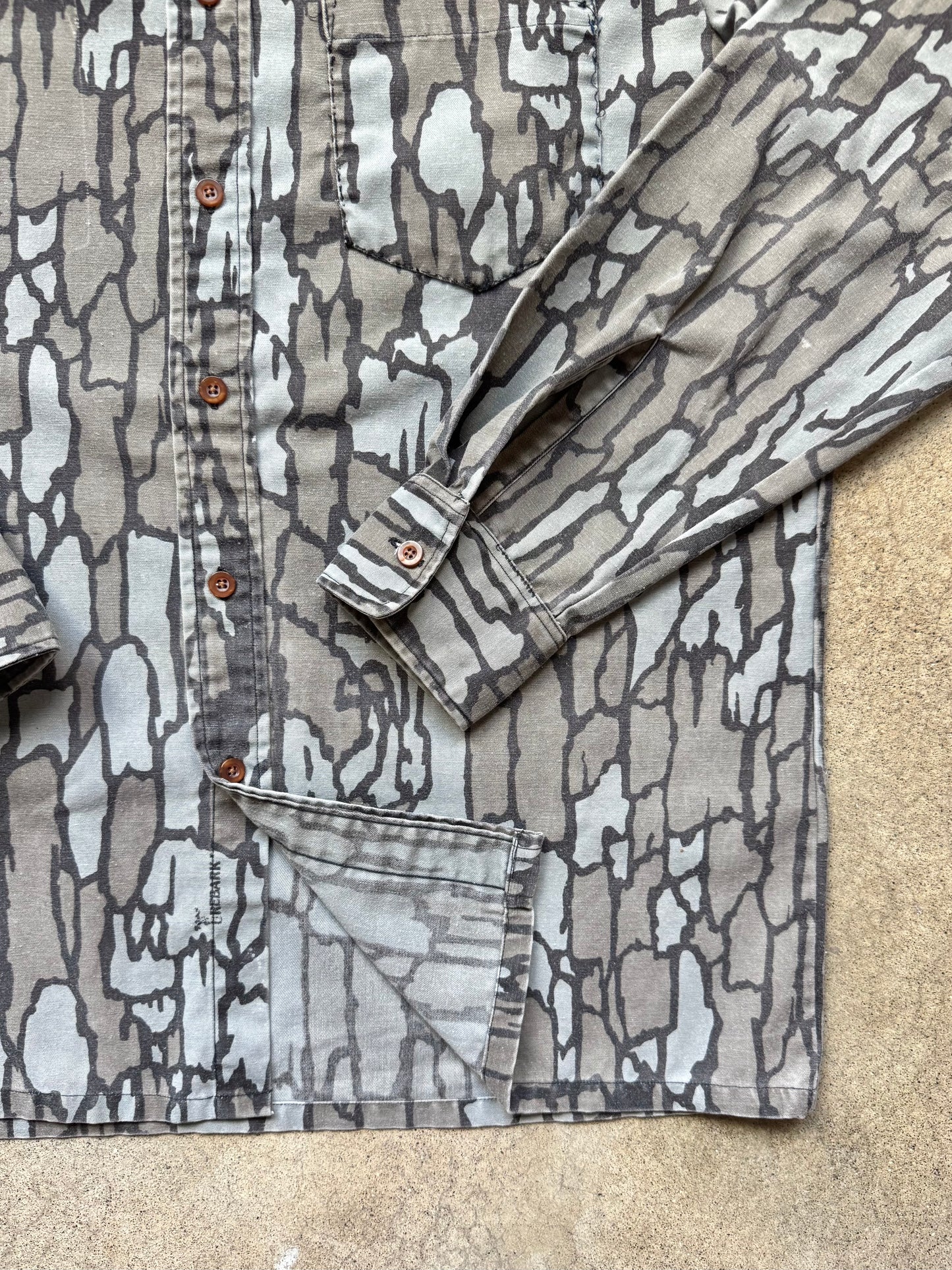 Vintage 1980s Trebark Camo Button-Up Hunting Shirt | Large