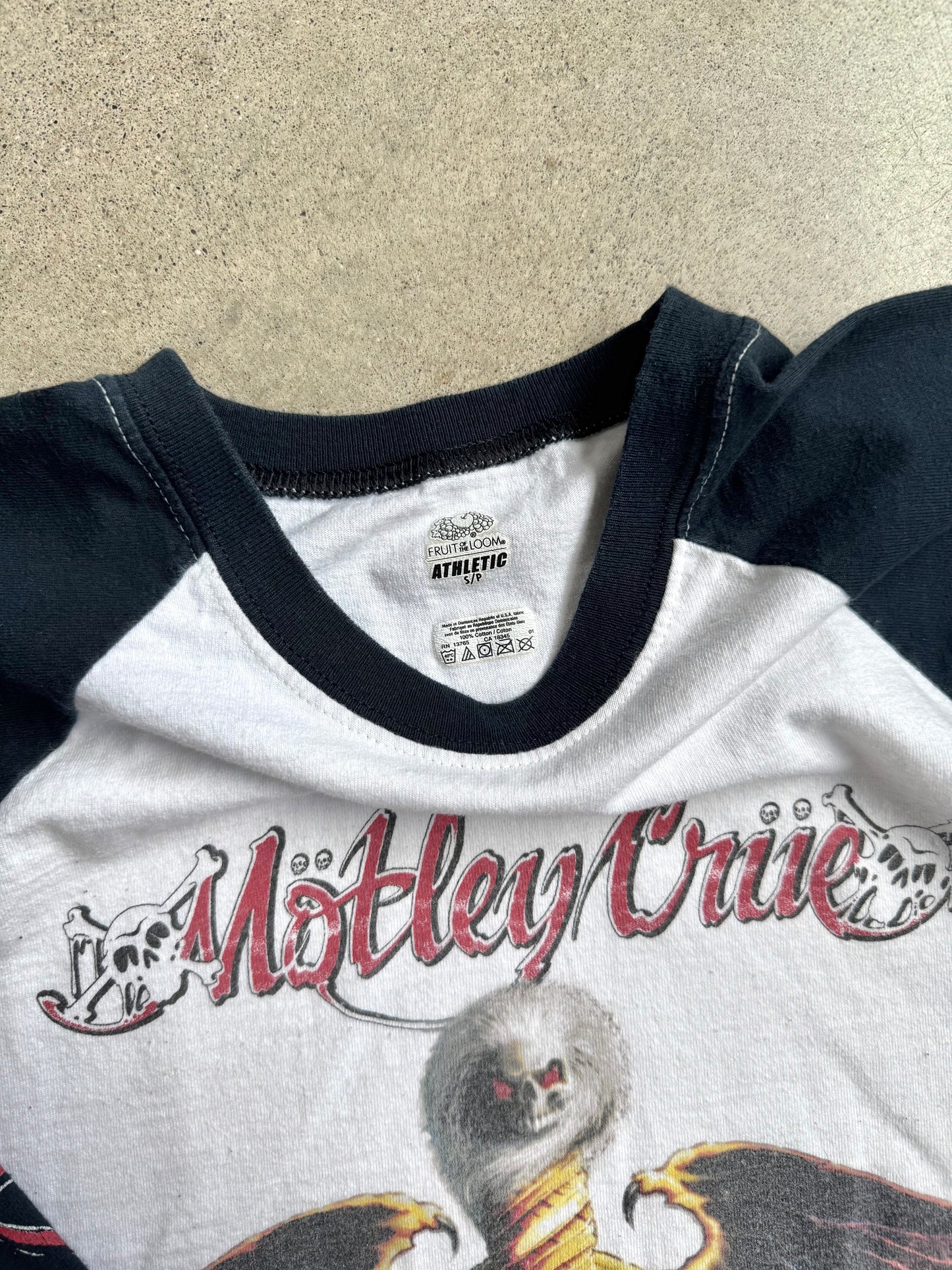 Vintage-Style Mötley Crüe Dr. Feelgood Raglan Tee | Small