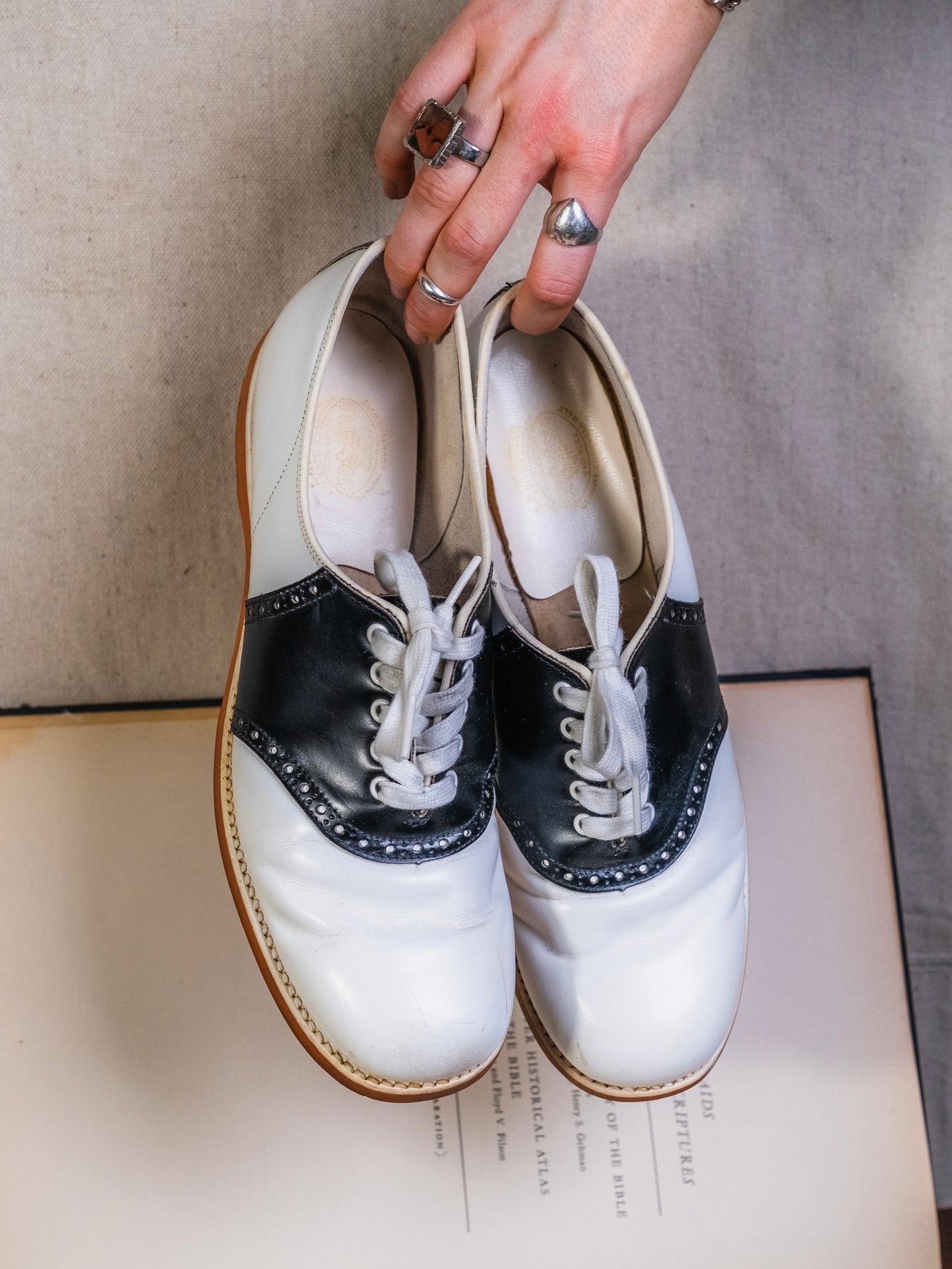 Vintage 1970s Lazy Bones Dude Ranch Black & White Saddle Shoes | Women’s 9.5