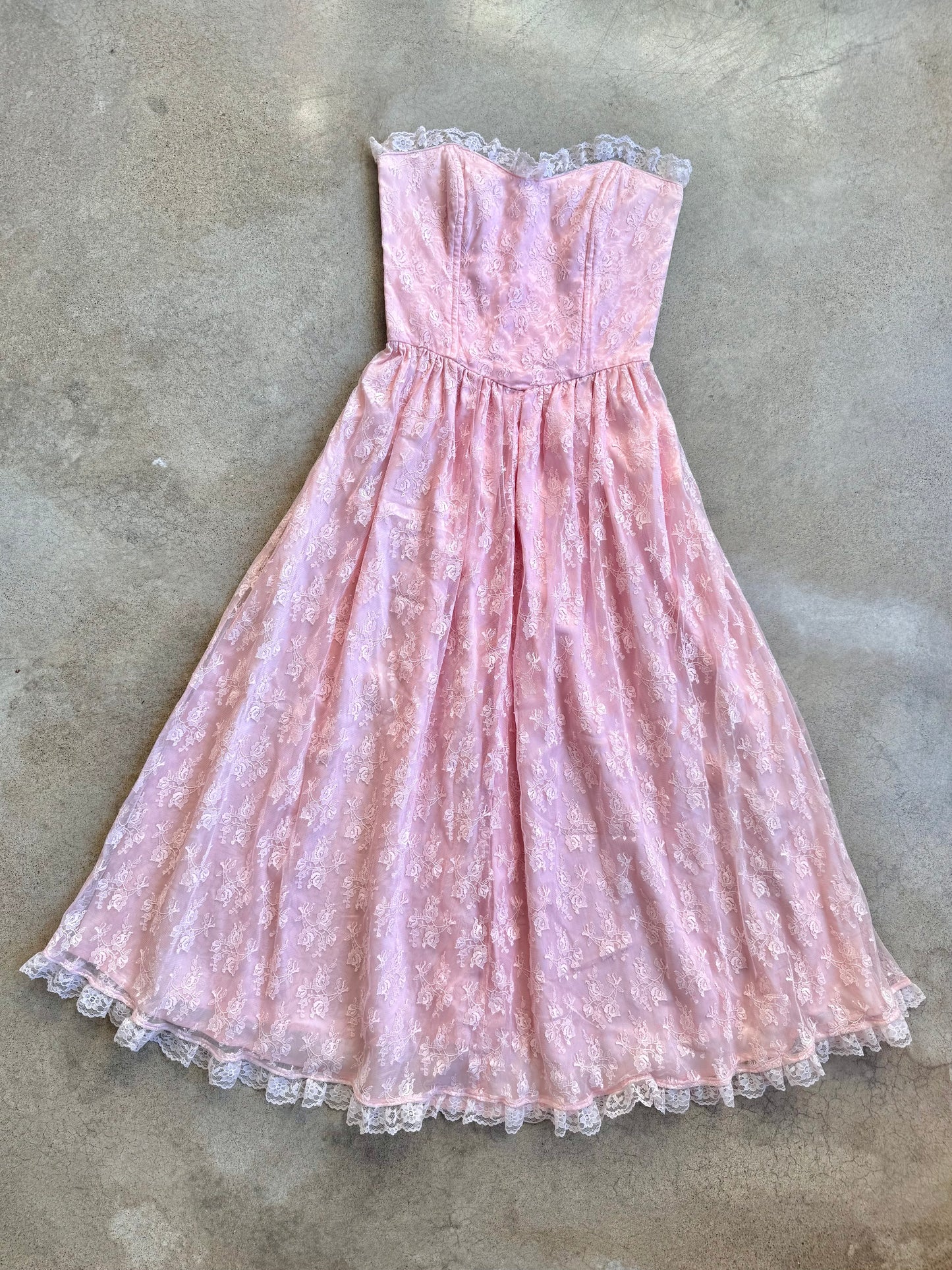 Vintage 1980s Pink Floral Lace Strapless Prom Dress | Small