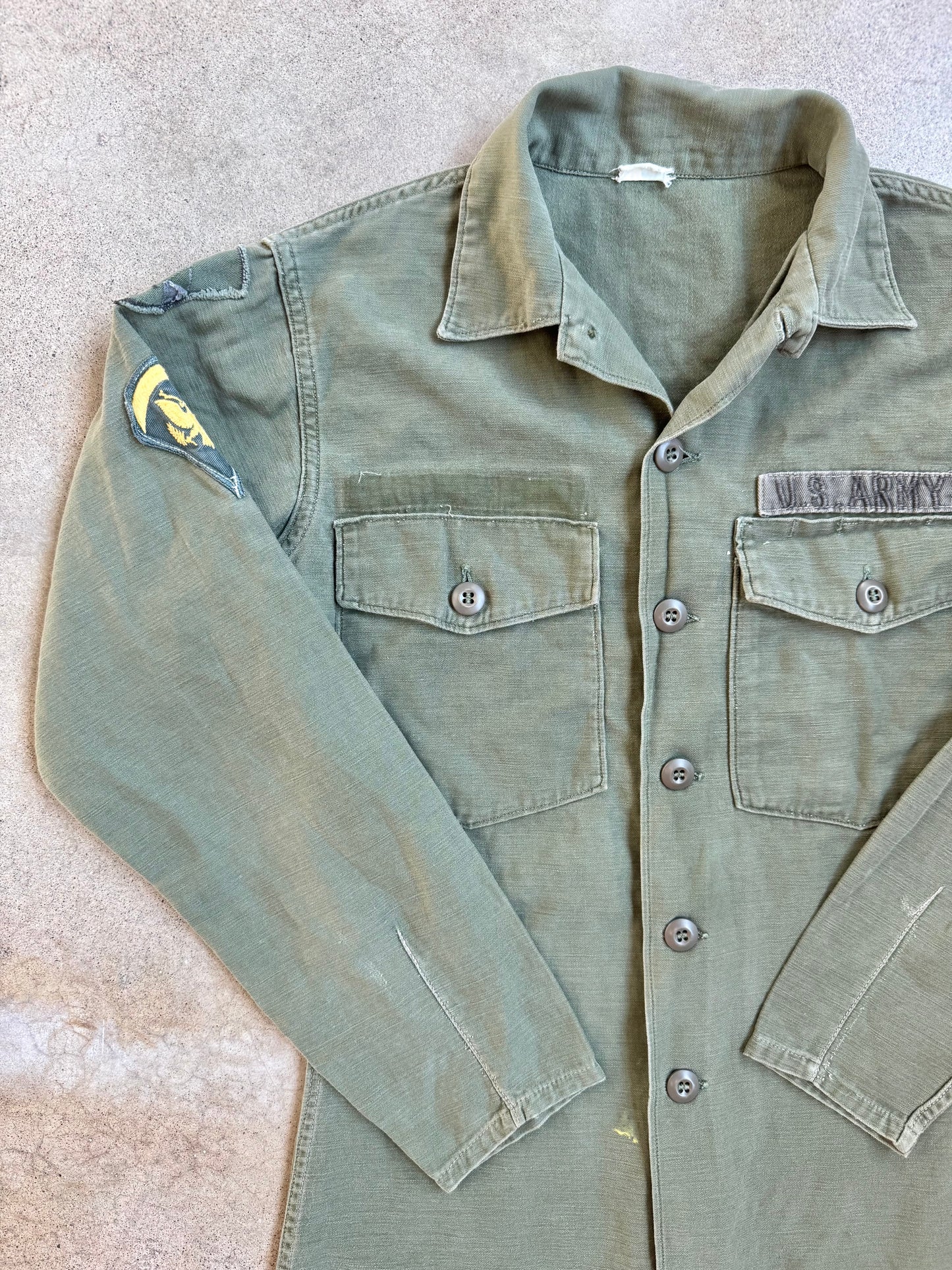 Vintage Vietnam Era U.S. Army OG-107 Sateen Cotton Fatigue Shirt | XS/S