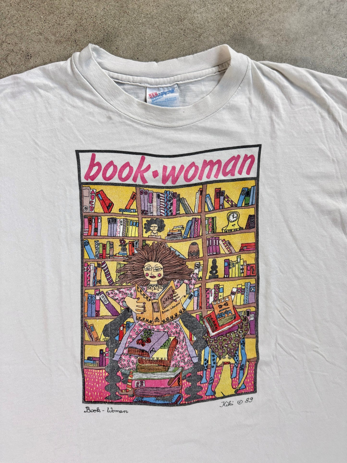 Vintage 1989 Kiki Suarez Book Woman Graphic Tee | XL