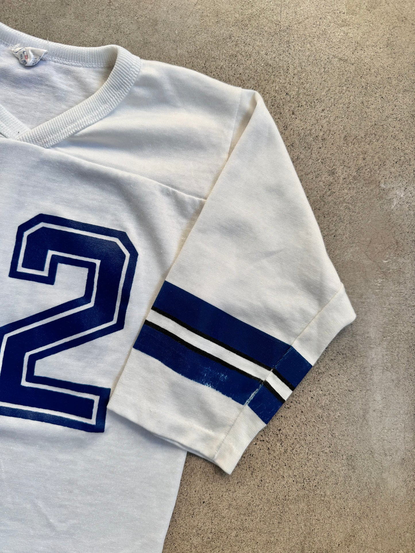 Vintage 1980s Campus White & Blue #62 Athletic Football Tee | Youth L