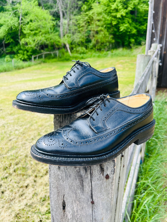 Vintage 1960s American Gentleman Wingtip Leather Dress Shoes | Men’s 8.5