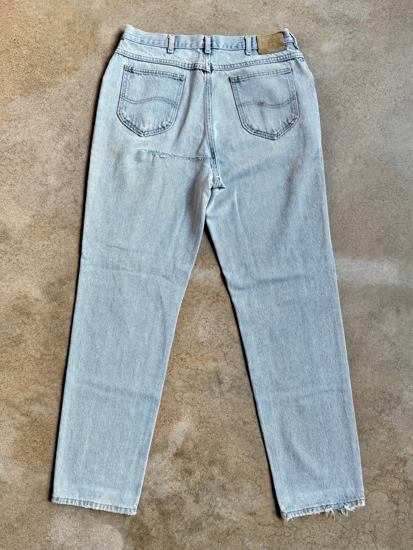 Vintage 1980s Lee Distressed Light Wash Straight-Leg Jeans | 36x34