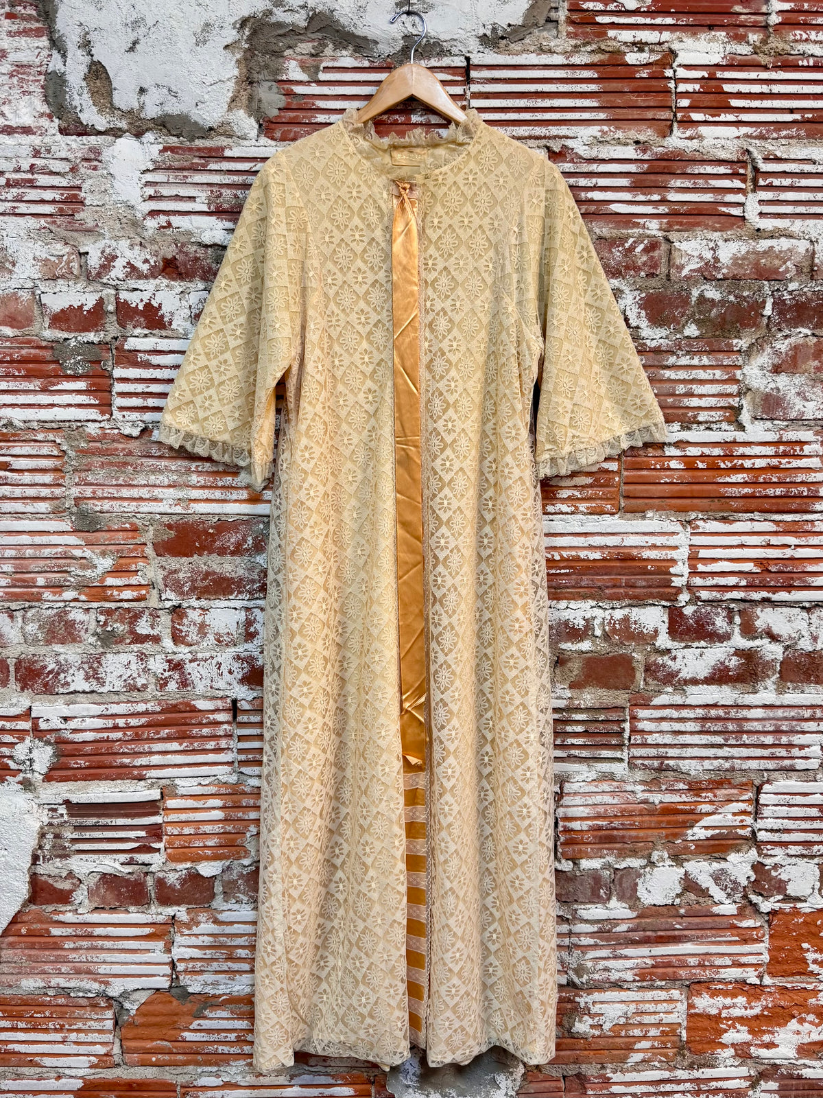 Vintage 1960s Stella Fagin for Neiman Marcus Floral Lace Full-Length House Coat | Medium