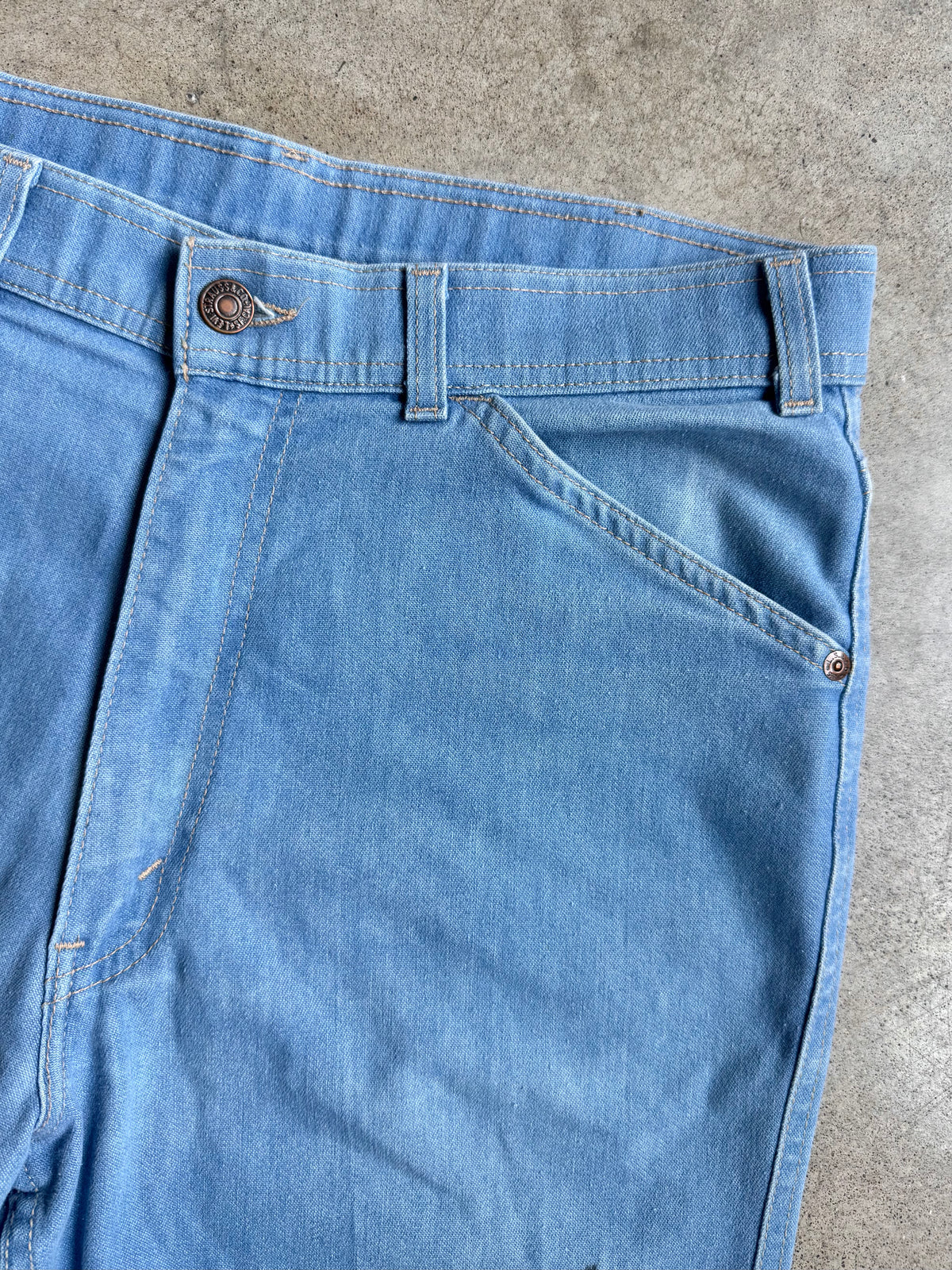 Vintage 1980s Levi’s “Skosh More Room” Cropped Jeans | Waist 34”