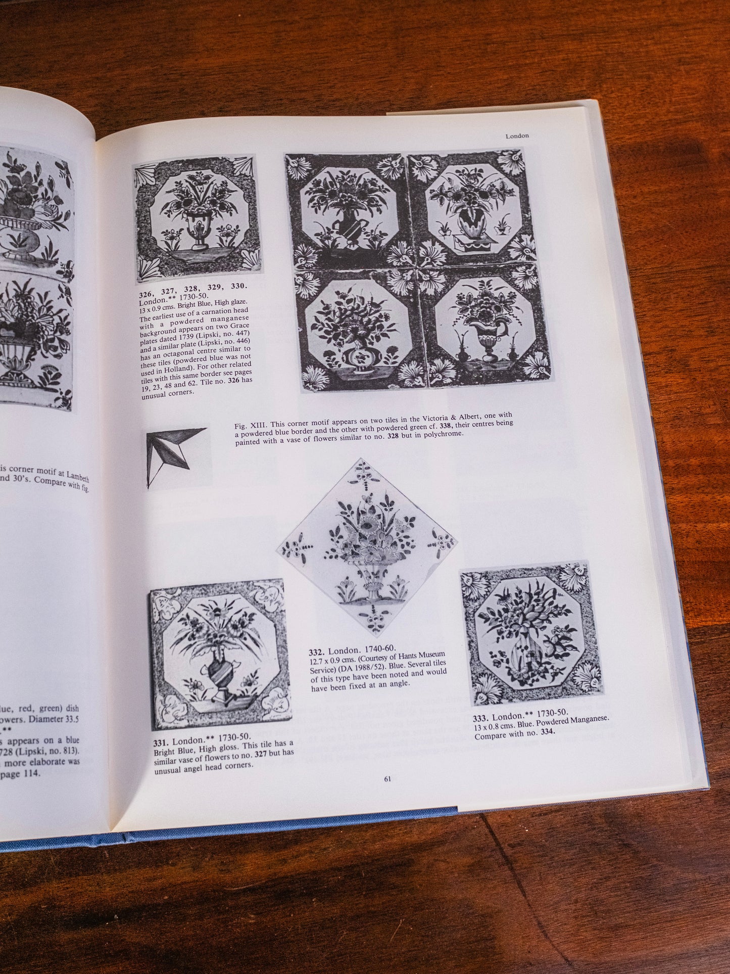 English Tin-Glazed Tiles Book