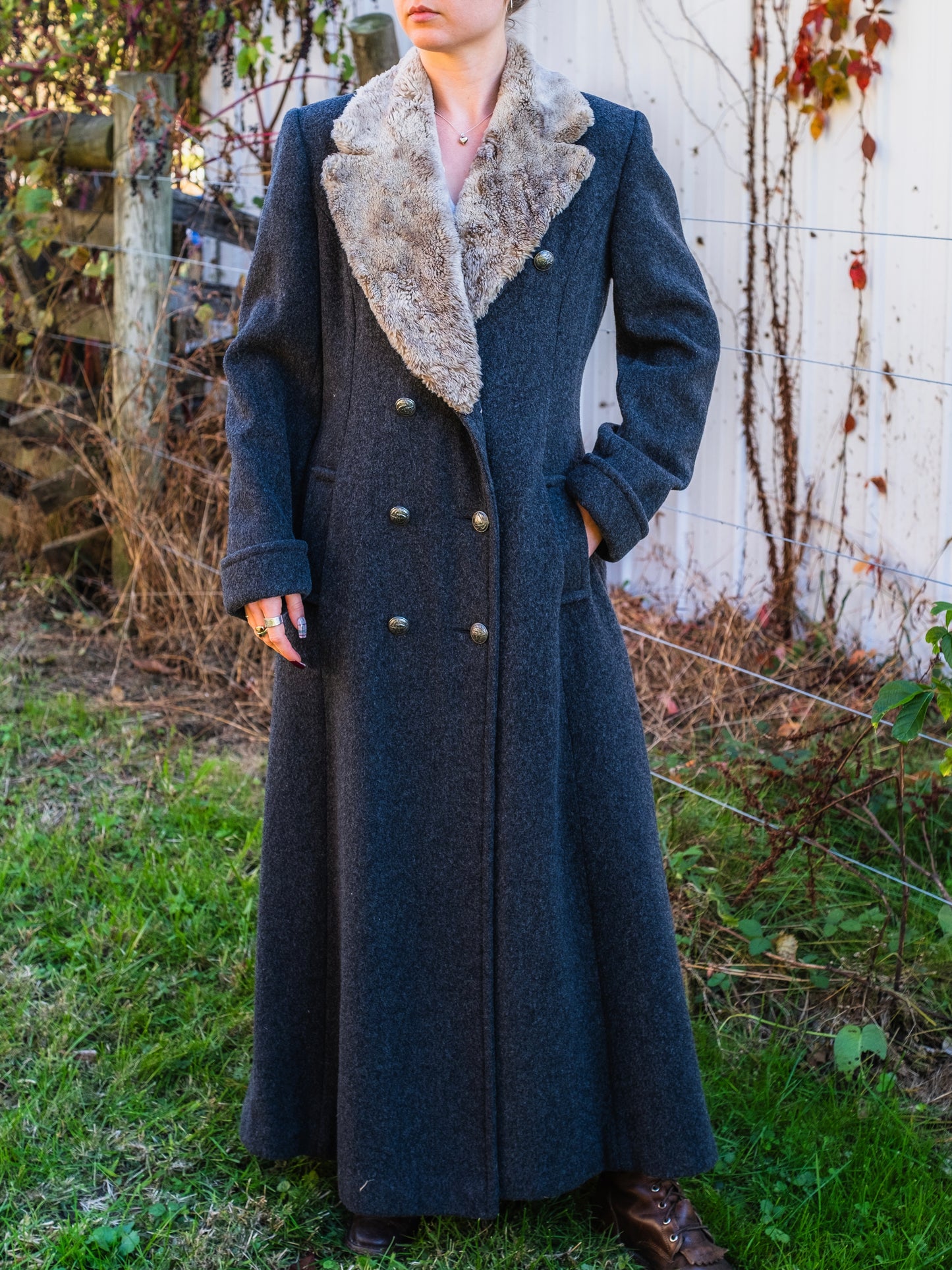 Vintage 1990s J. Peterman Grey Wool Faux Fur Collar Full-Length Coat | Medium