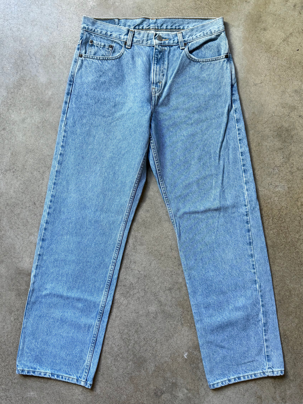 Vintage Levi’s 577 Loose Fit Light Wash Jeans | Waist 34”