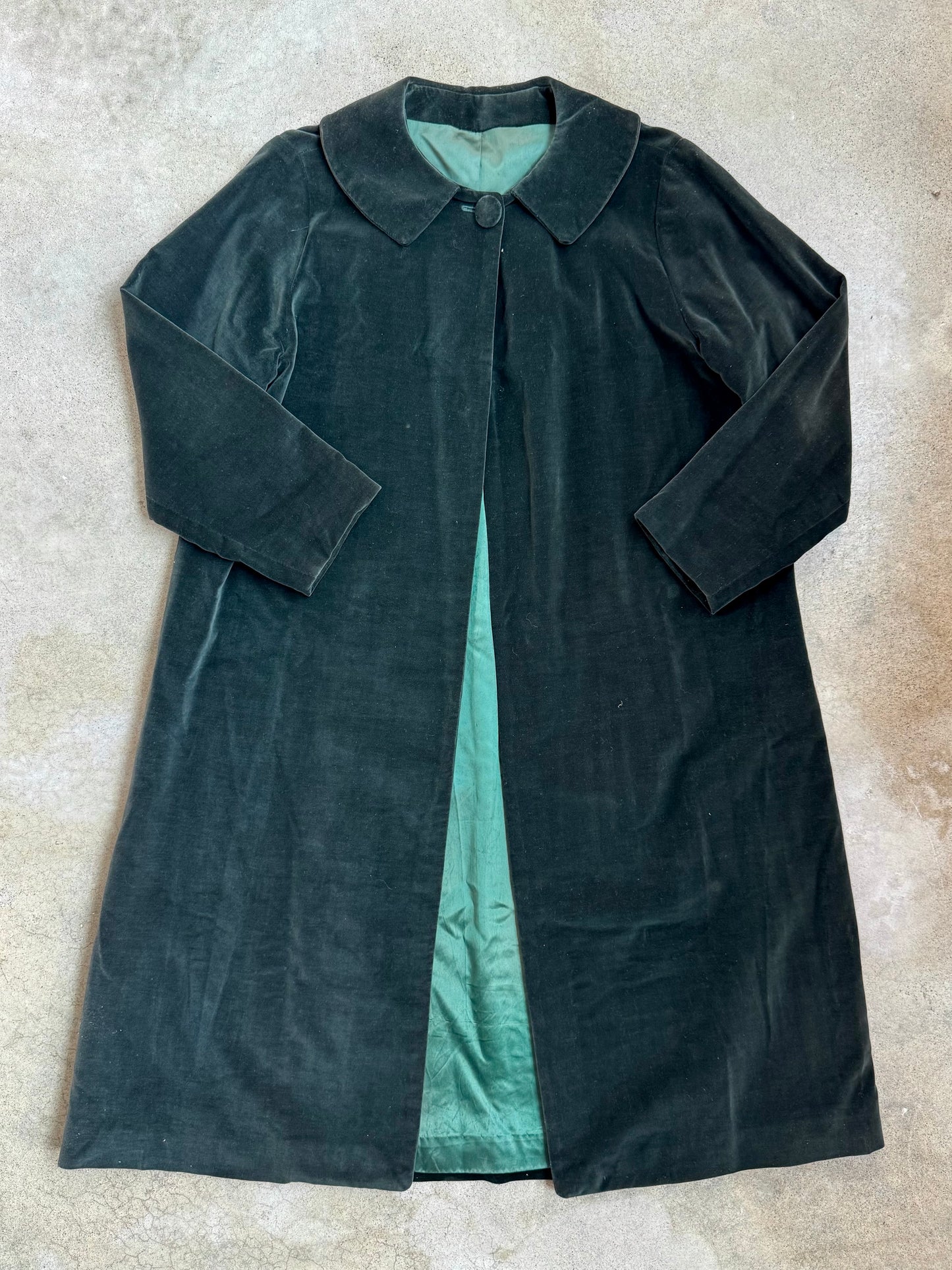 Vintage 1960s Dark Green Velvet Swing Coat | Medium