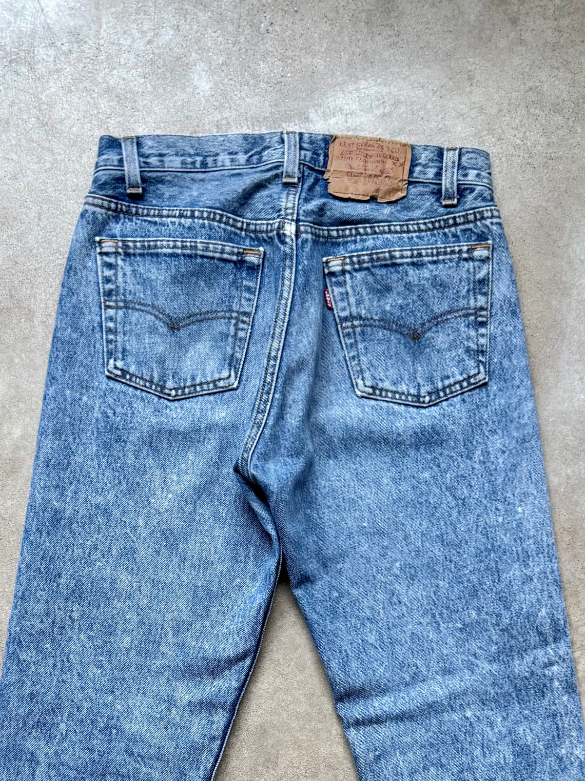 Vintage 1980s/90s Levi’s 501 Faded Medium Wash Jeans | 30x32