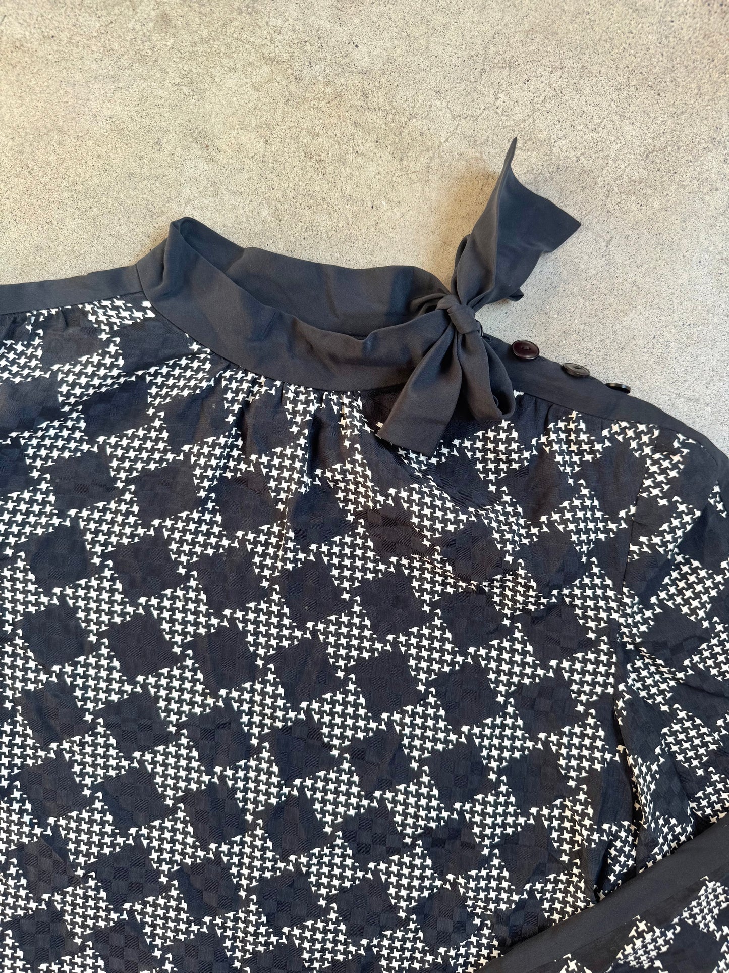 Vintage 1980s Black & White Houndstooth Silk High-Neck Bow Blouse | Medium
