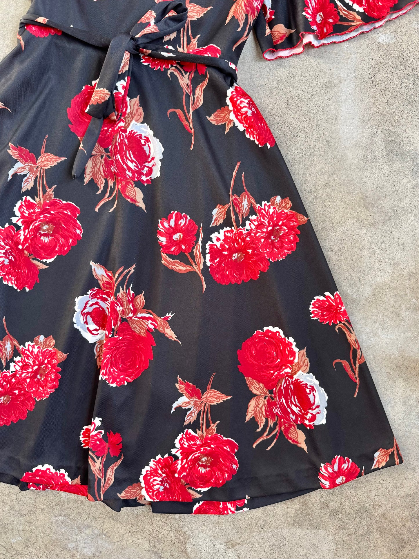Vintage 1970s Black & Red Floral Off-Shoulder A-Line Midi Dress | XL