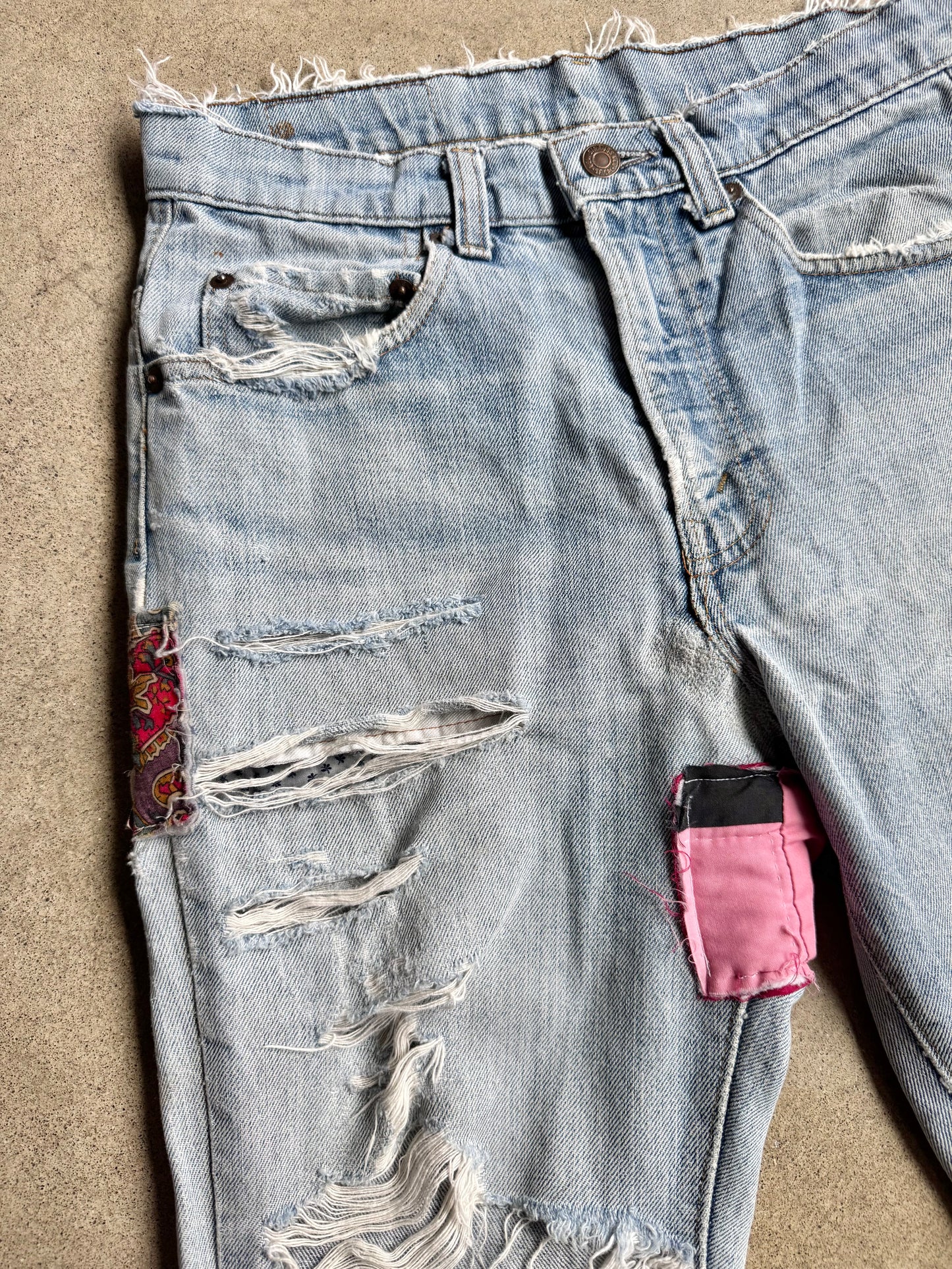Vintage 1970s Levi’s Distressed Quilt Patched Flared Jeans | Waist 29”