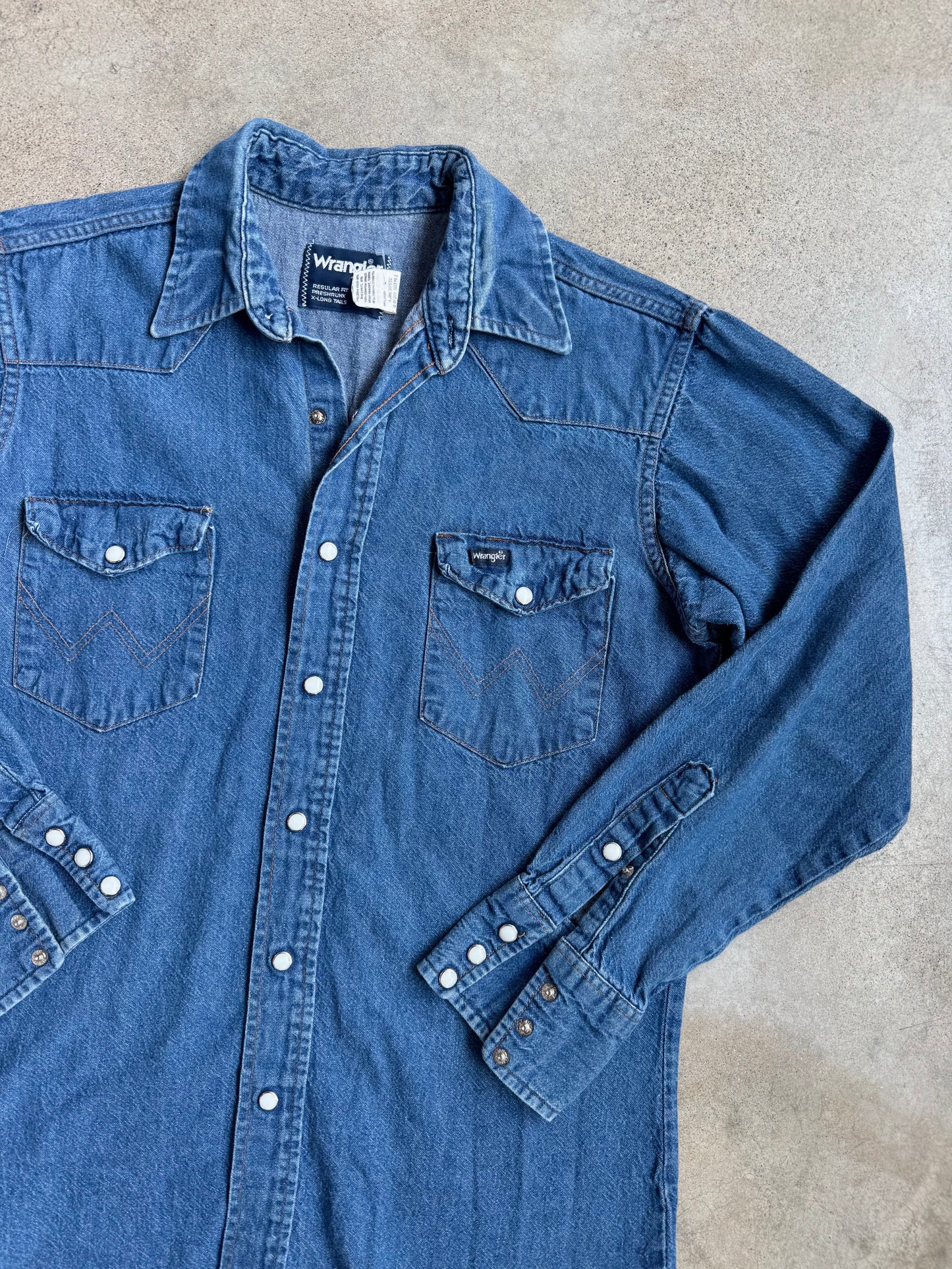 Vintage 1980s Wrangler Pearl Snap Denim Shirt | Medium