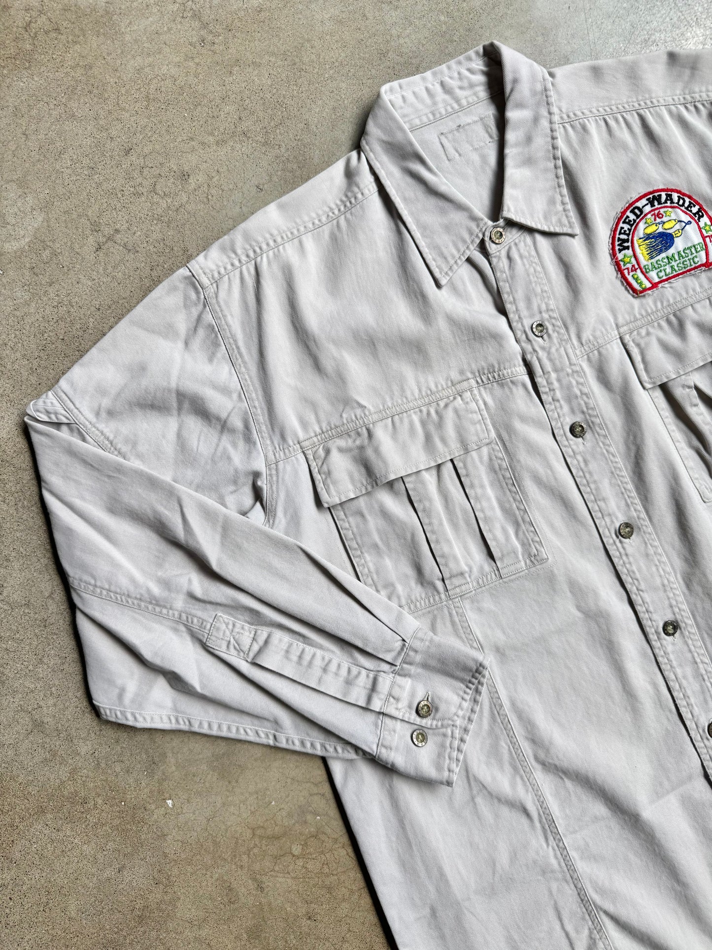 Vintage 1990s "Weed-Wader" Bassmaster Fishing Patch Khaki Utility Shirt | Large