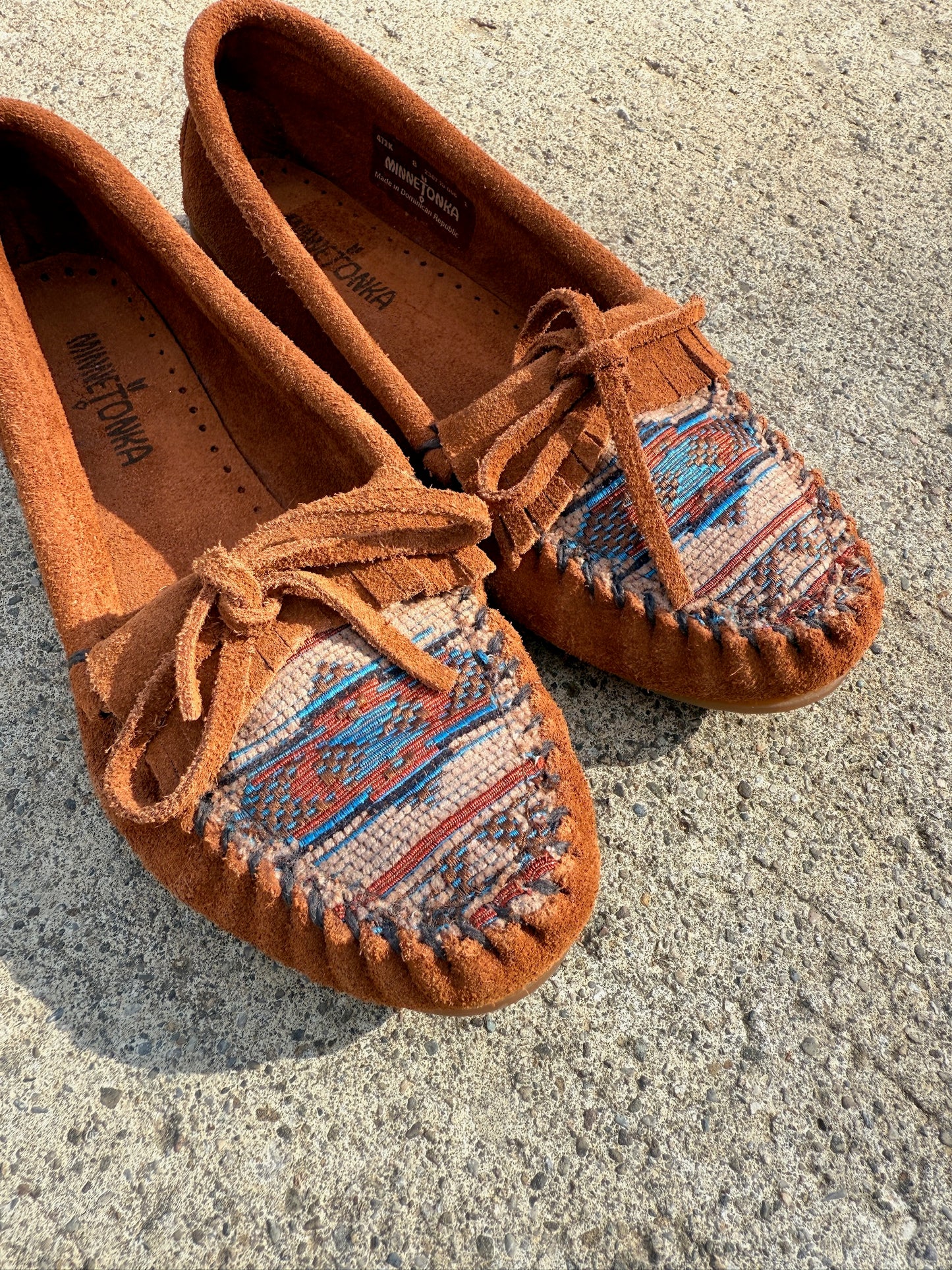 Vintage 1990s Minnetonka Suede Southwestern Moccasins | Women’s 8