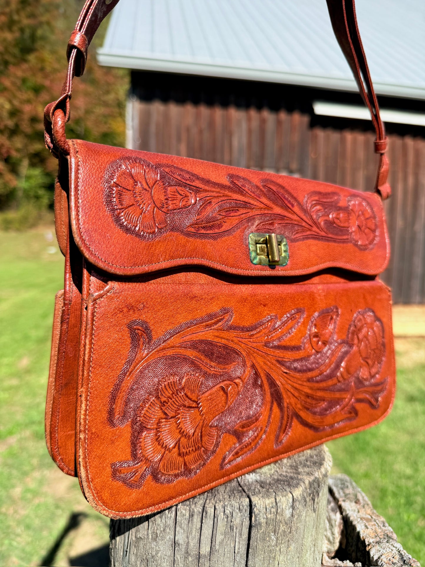 Vintage 1940s Brown Hand-Tooled Floral Leather Handbag
