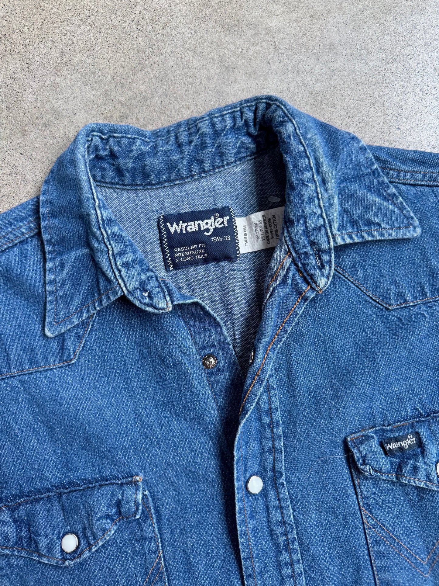 Vintage 1980s Wrangler Pearl Snap Denim Shirt | Medium