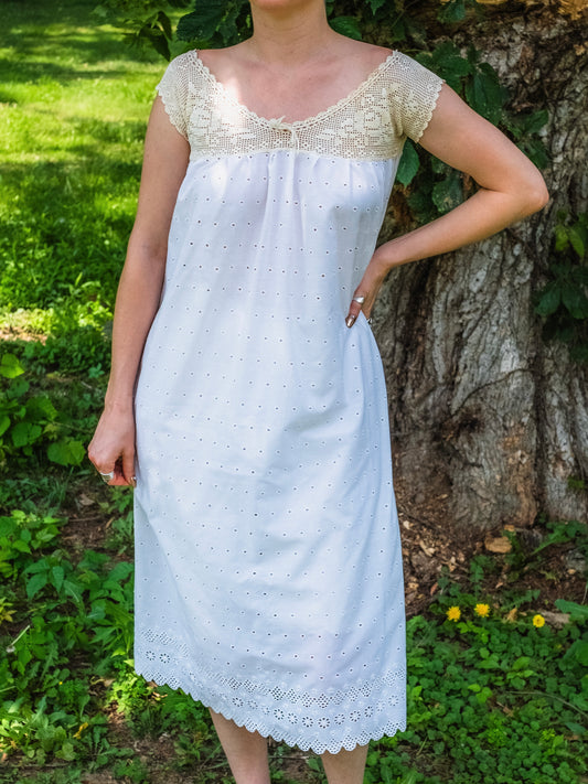 Antique Edwardian Crochet Yoke White Cotton Eyelet Nightgown | Medium