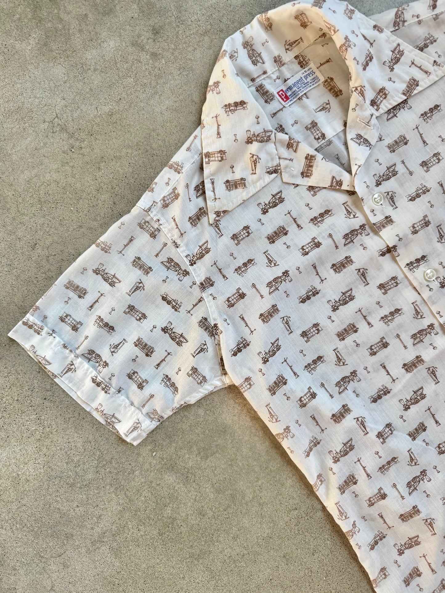 Vintage 1960s White & Brown Novelty Train Print Short Sleeve Shirt | Small