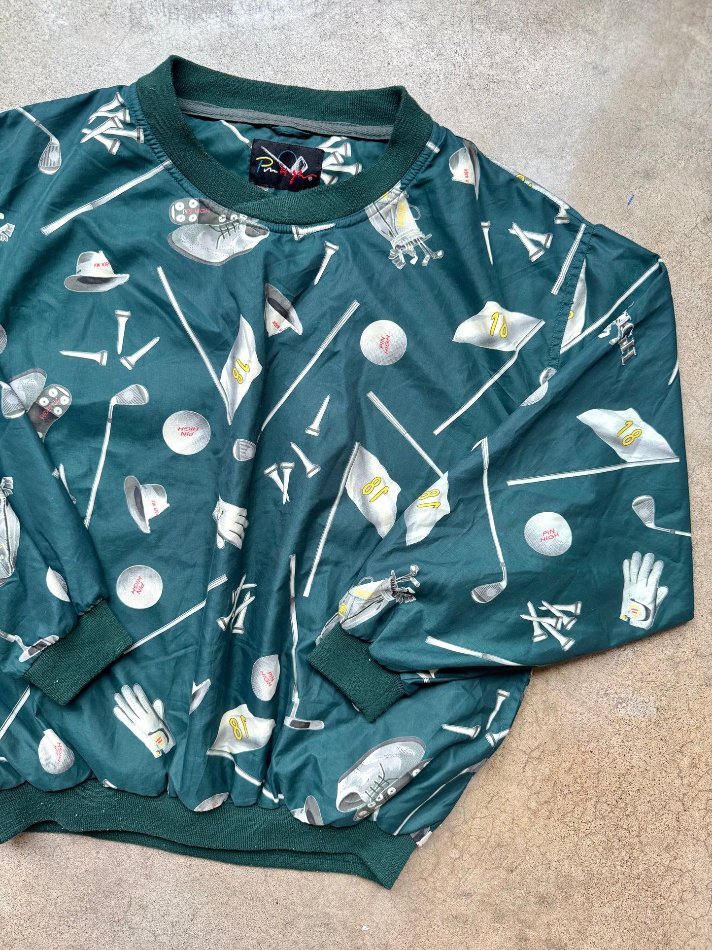 2000s Pin High Novelty Golf Print V-Neck Pullover | Medium