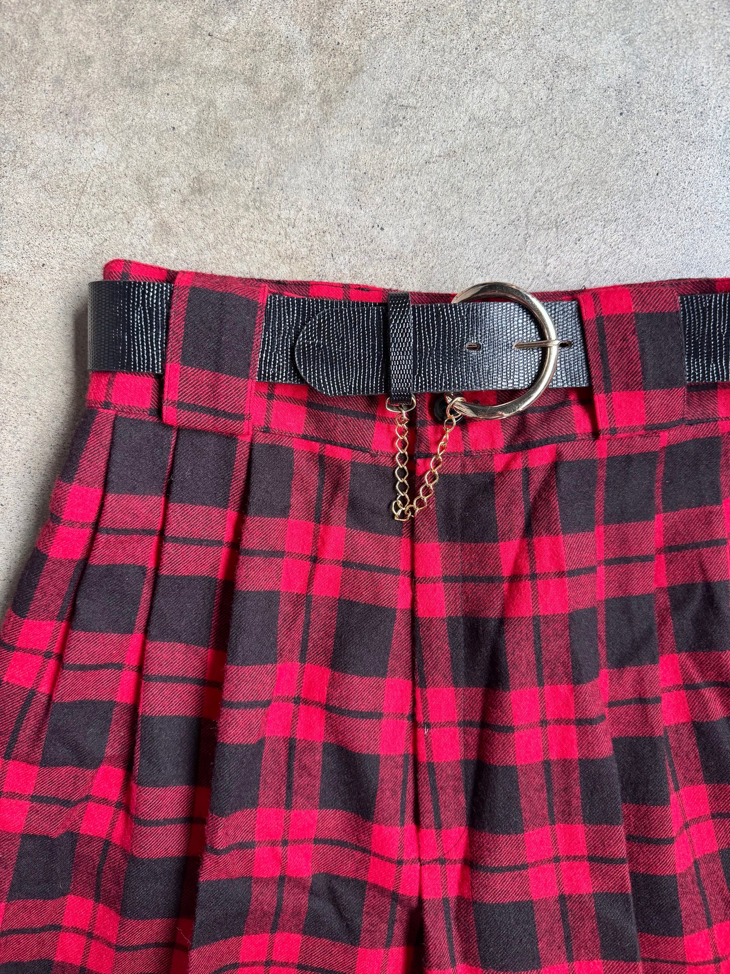 Vintage 1980s Daily Habit Red Plaid Pleated Trousers w/ Belt | Waist 27”