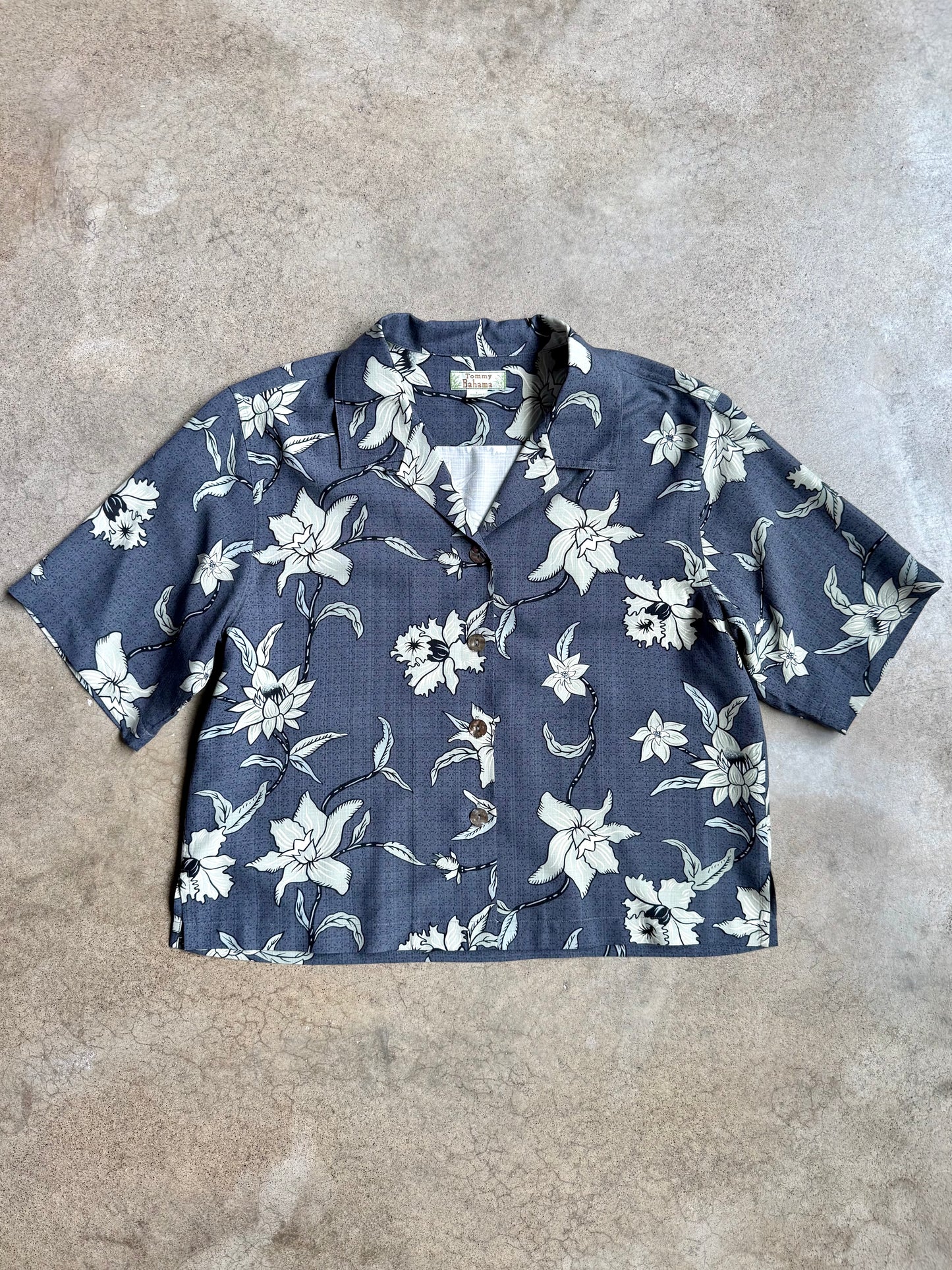Vintage 1990s Tommy Bahama Blue-Grey Floral 100% Silk Hawaiian Shirt | Large