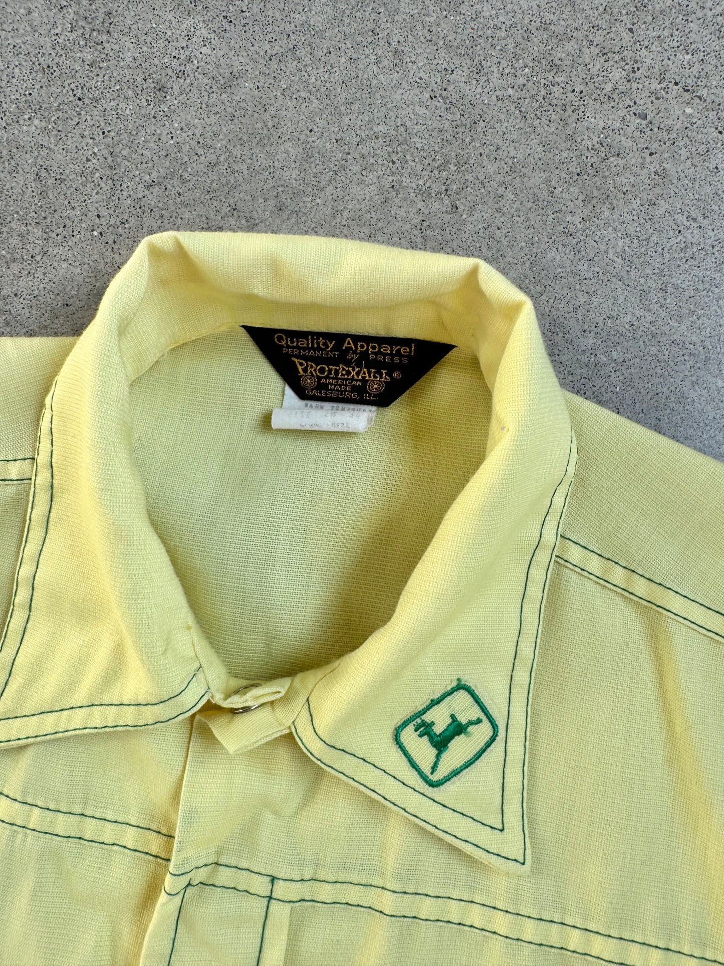 Vintage 1970s Yellow & Green "Buzz" Embroidered John Deere Button-Up Shirt | Small