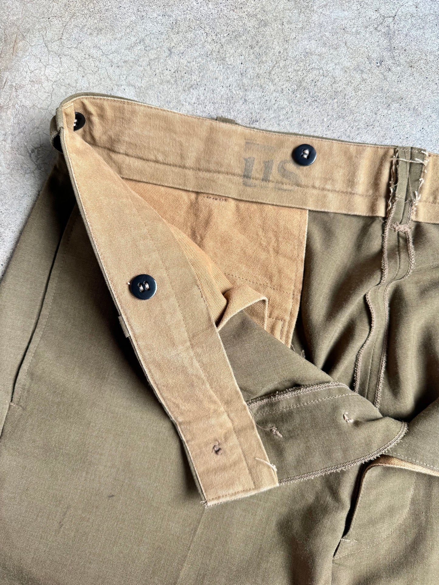 Vintage 1940s WW2 Military Issue Green Khaki Wool Trousers | Waist 42”