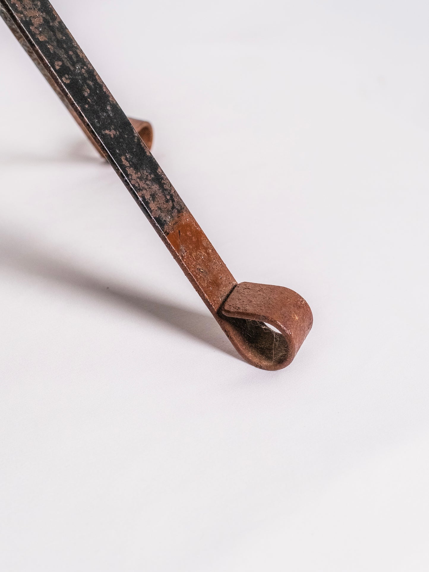 Handmade Industrial-Style Green Clover Plant Stand