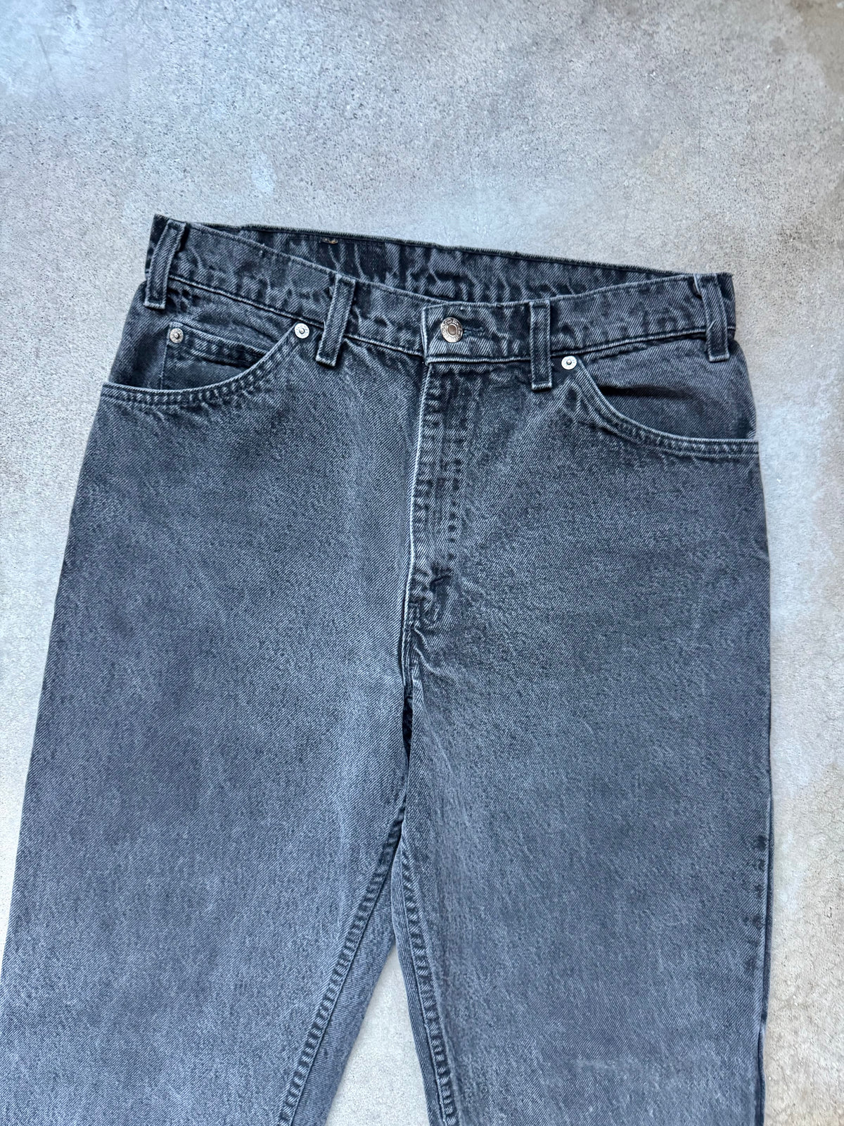 Vintage 1980s/90s Levi’s 550 Relaxed Fit Washed Black Jeans | 33x32