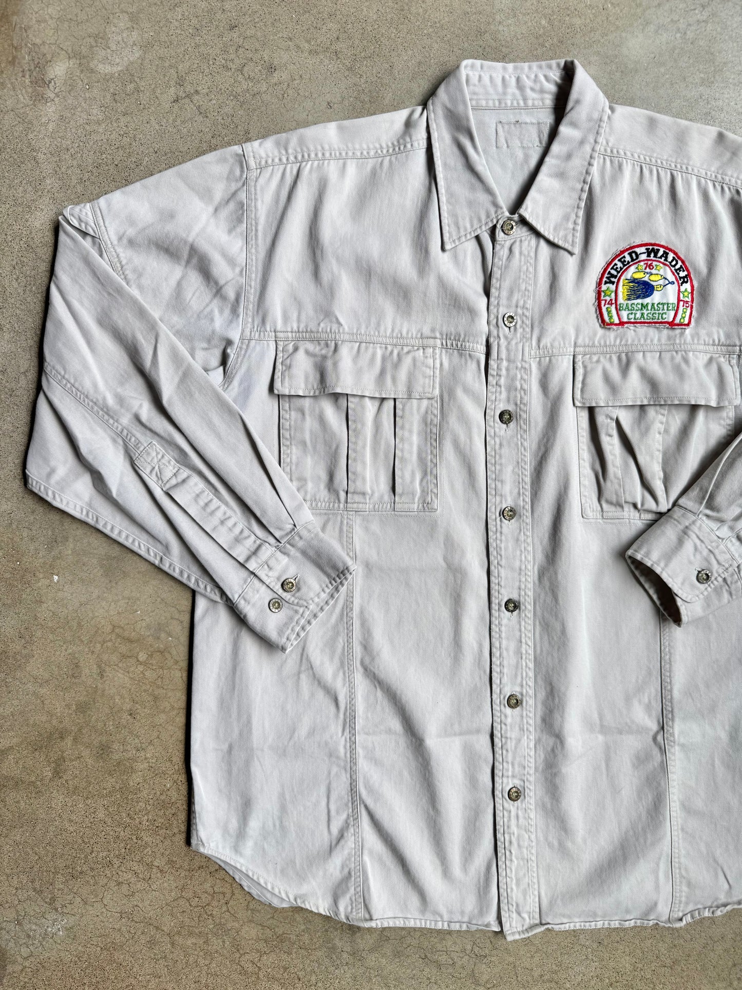 Vintage 1990s "Weed-Wader" Bassmaster Fishing Patch Khaki Utility Shirt | Large
