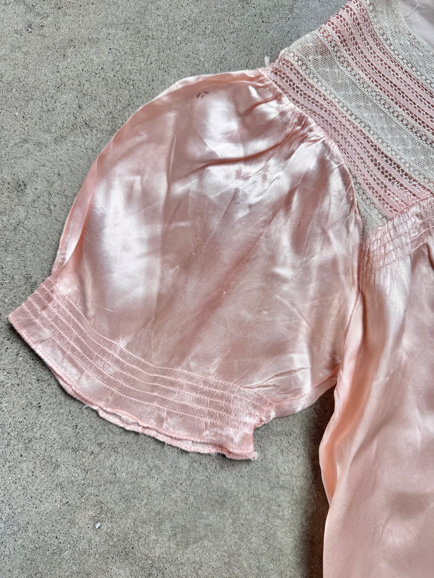 Vintage 1930s/40s Pink Satin Lace Trim Bed Jacket | Small