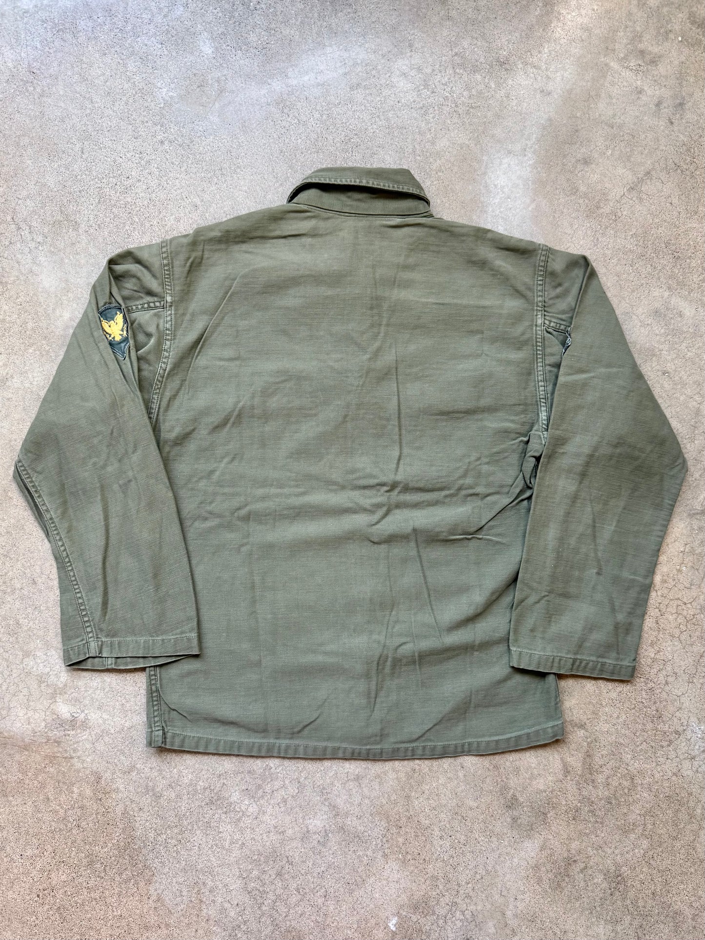 Vintage U.S. Army OG-107 Type 1 Sateen Cotton Fatigue Shirt | Medium