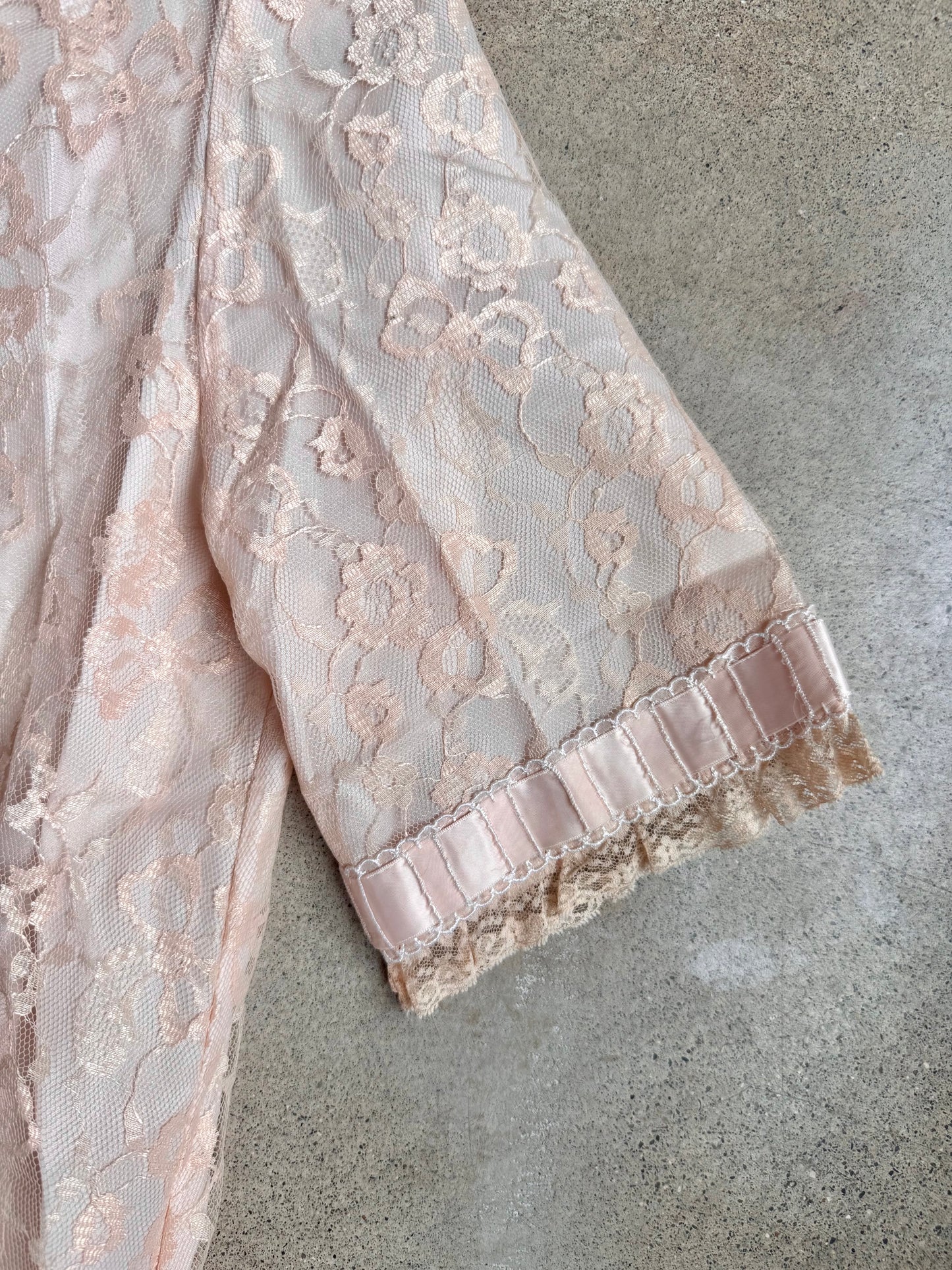 Vintage 1940s Pale Pink Lace Full-Length House Coat Duster | M/L