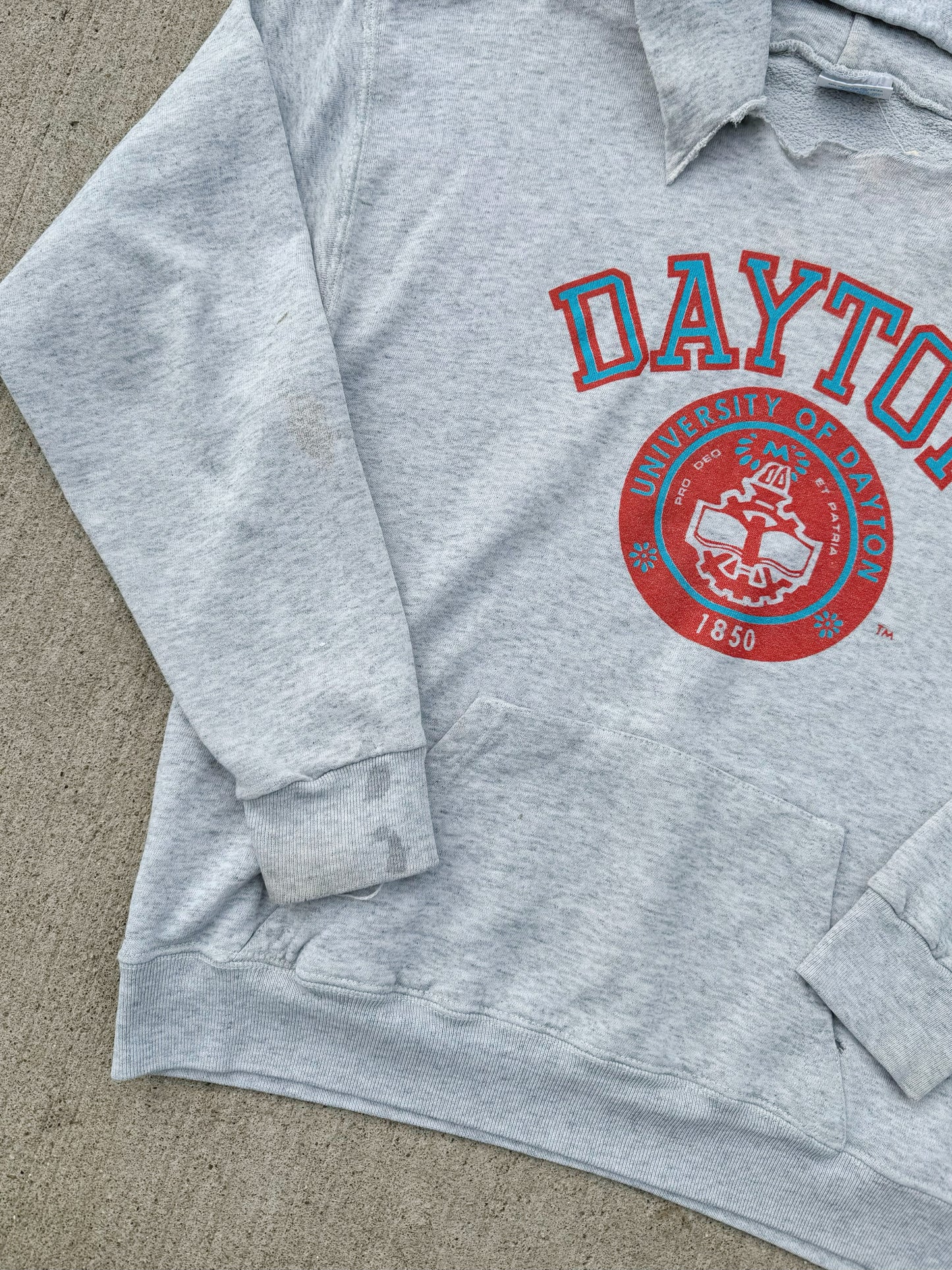 Vintage 1980s University of Dayton Worn Grey Hoodie Sweatshirt | L/XL