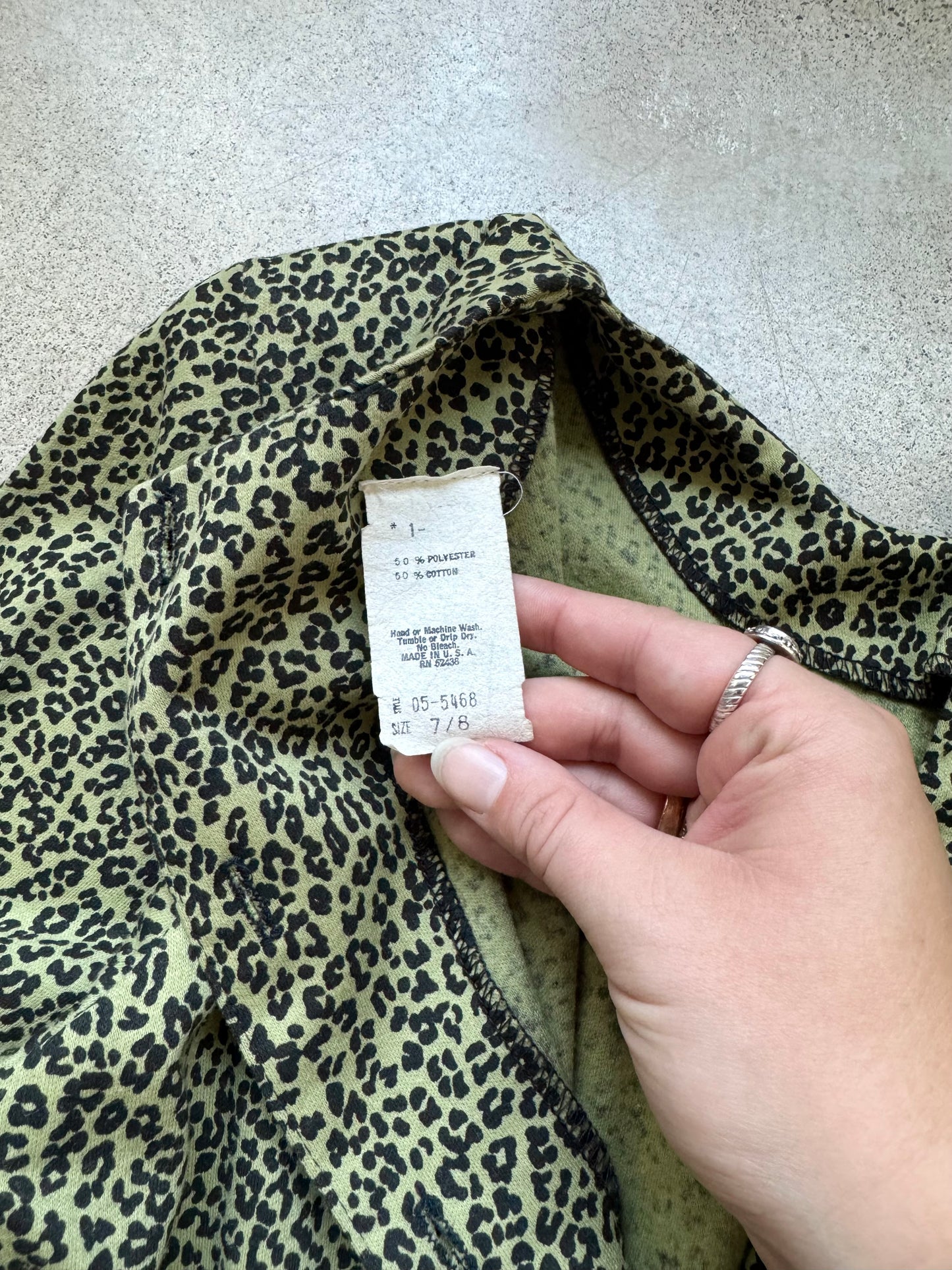 Vintage 1980s Green Leopard Print Long Sleeve Fitted Dress | Small