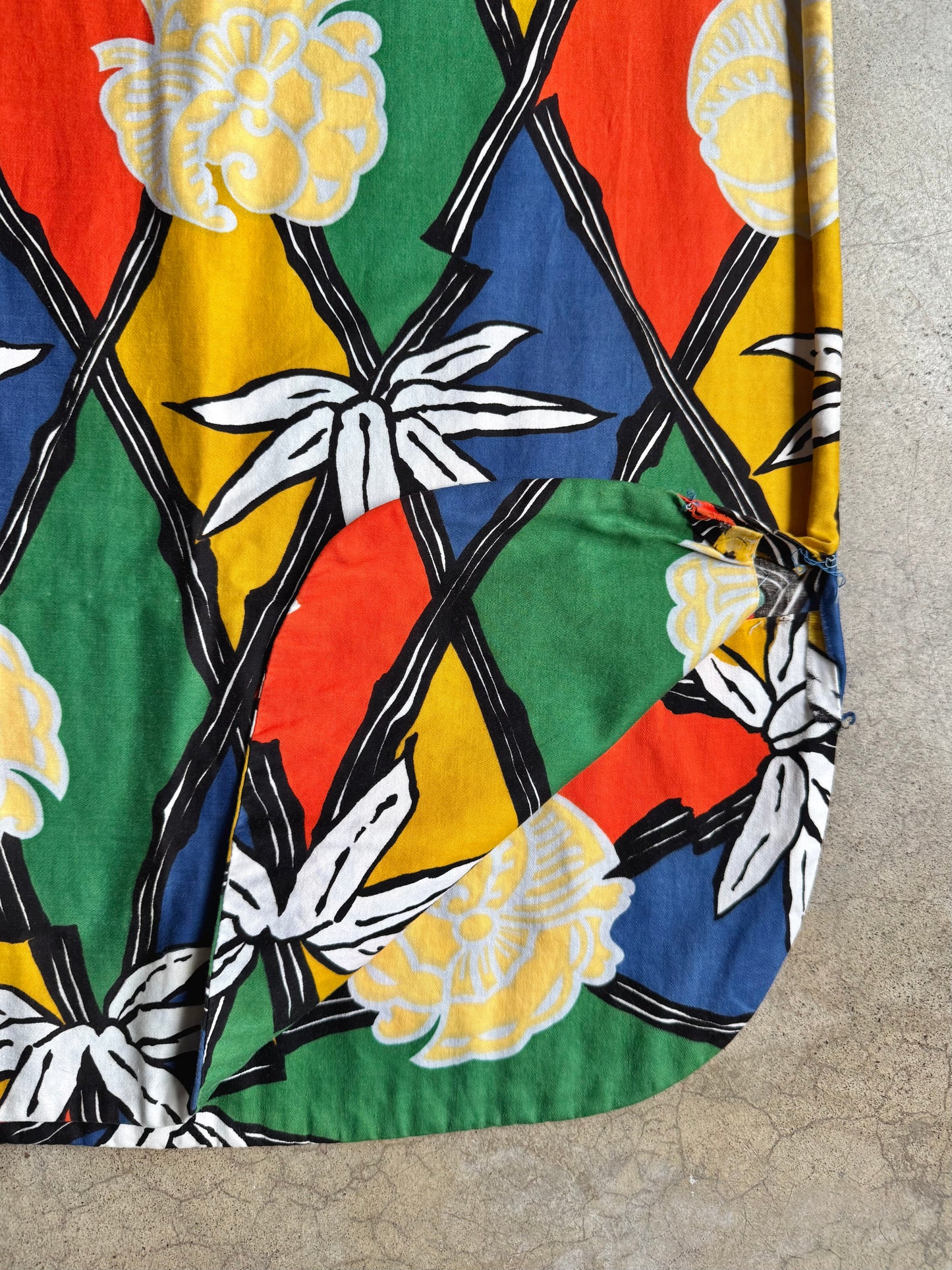 Vintage 1960s Hale Aloha Custom-Made Bright Hawaiian Shift Dress | S/M