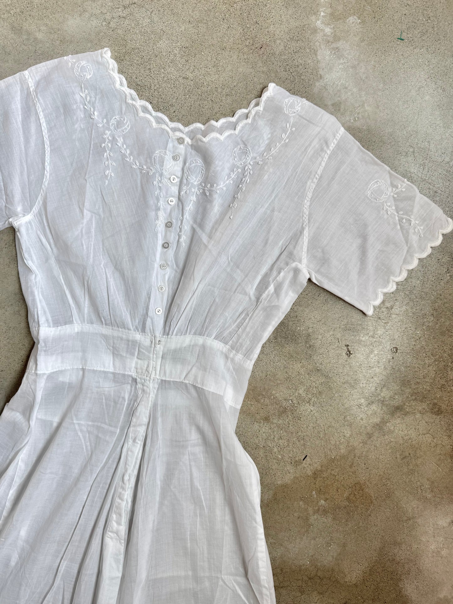 Antique 1900s Edwardian White Embroidered Scallop Trim Maxi Dress | XS