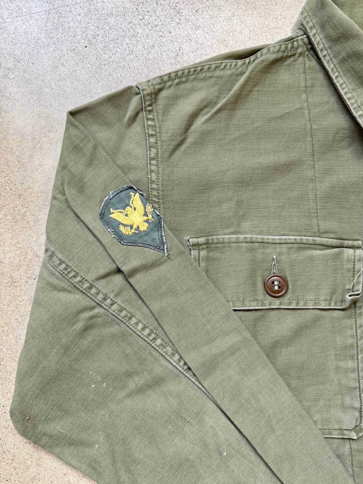 Vintage U.S. Army OG-107 Type 1 Sateen Cotton Fatigue Shirt | Medium