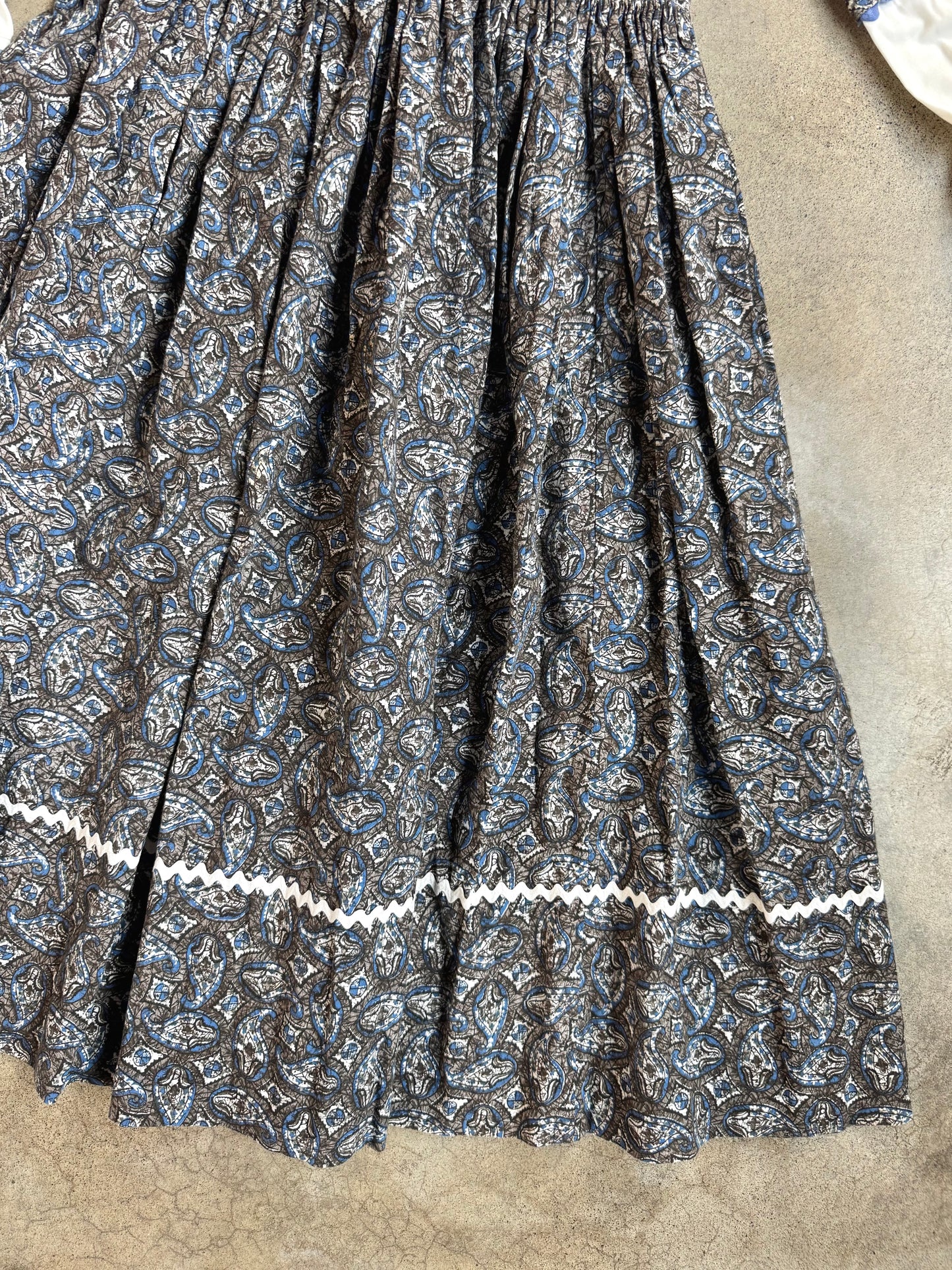 Vintage 1960s Handmade Blue & Grey Paisley Pattern Prairie Dress | XS/S