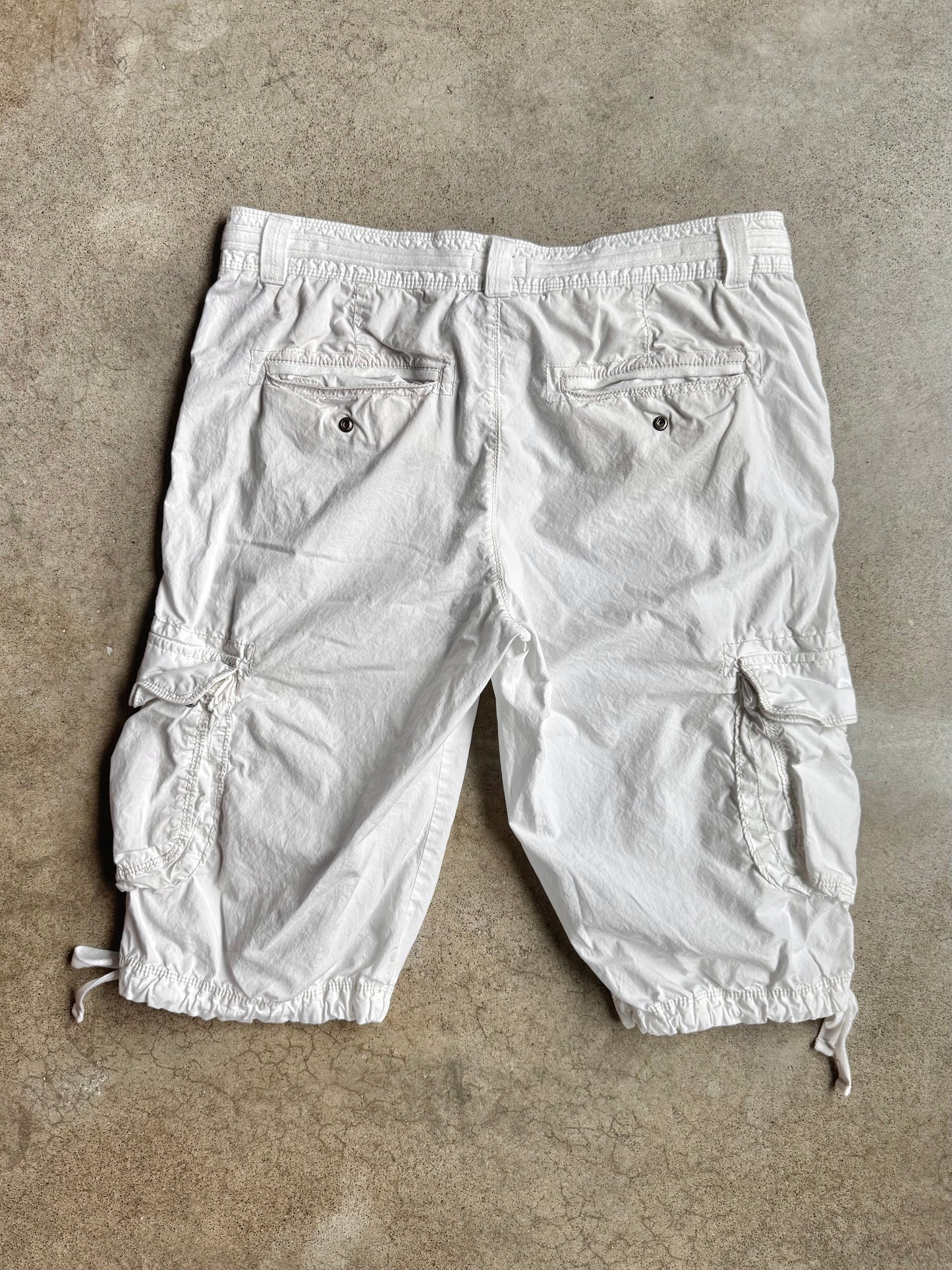 2000s Polo Jeans Co. White Cotton Cargo Capris | M/L