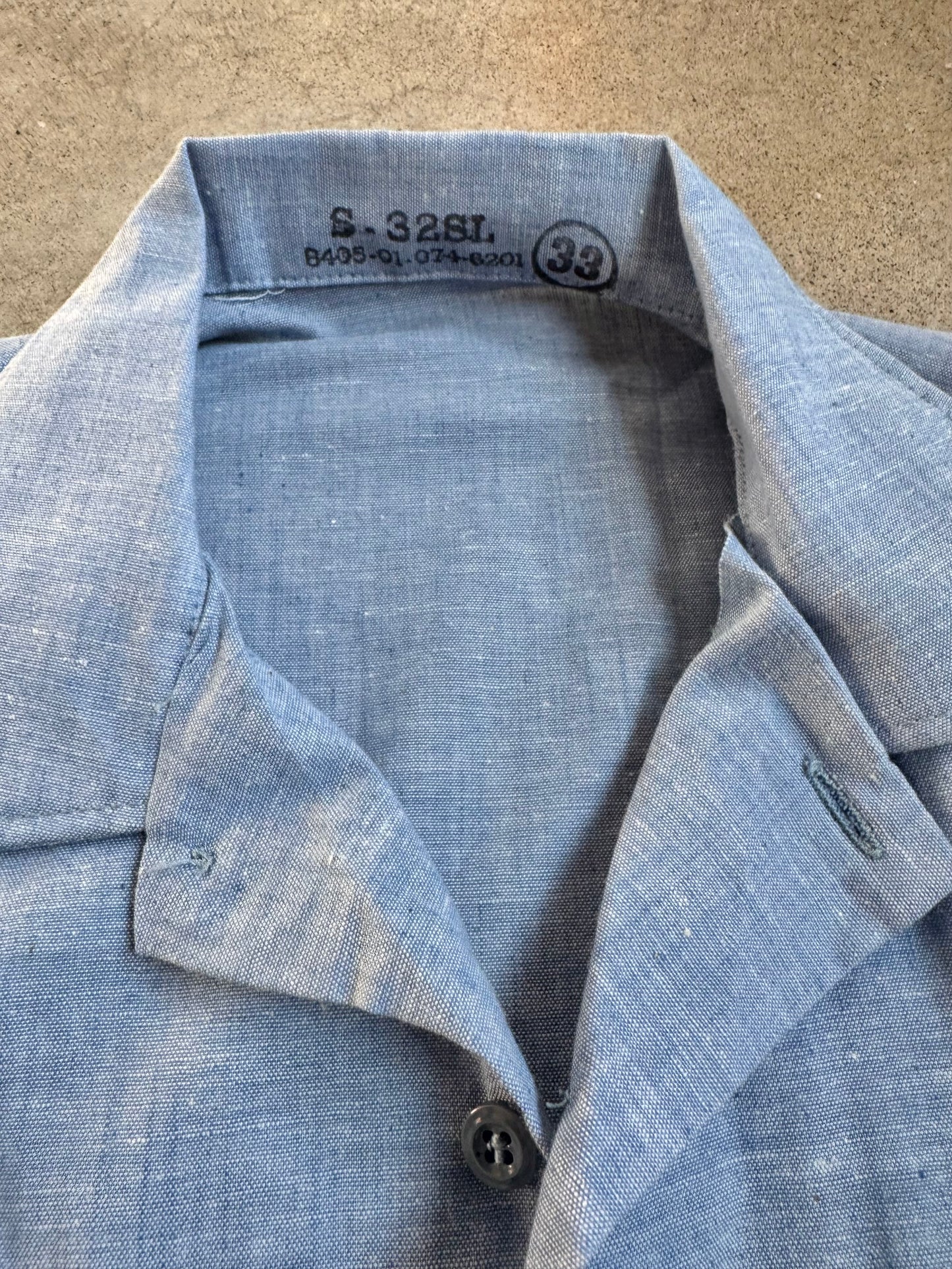 Vintage 1960s Military Issue Blue Chambray Utility Shirt | Small