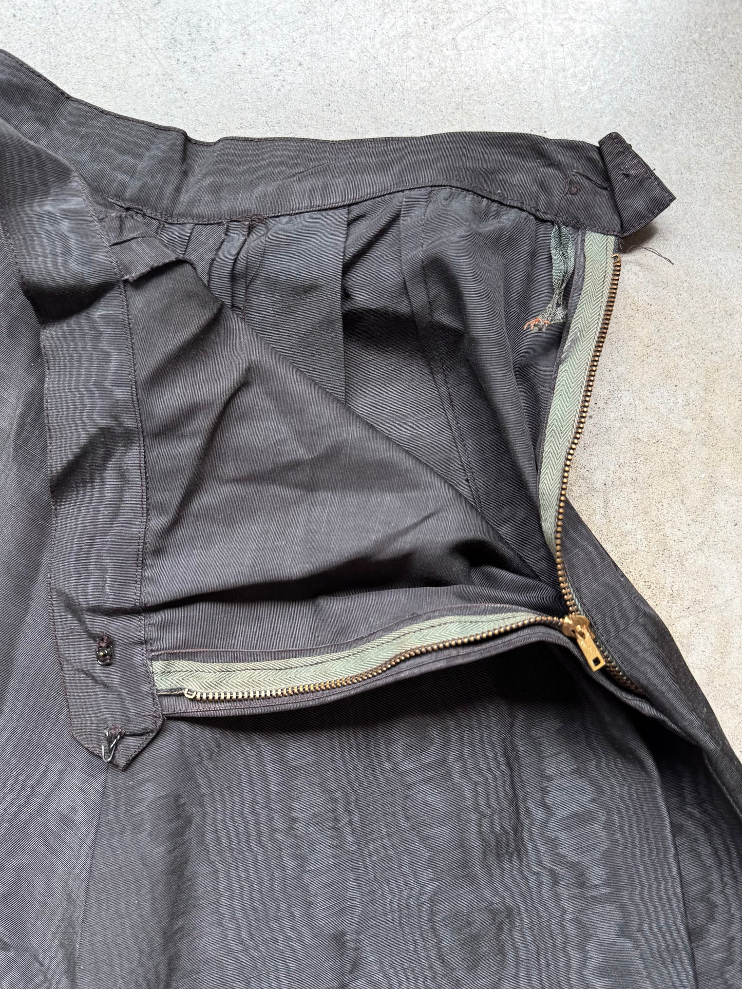 Vintage 1940s Sis Junior Black Moiré Taffeta Scalloped Two-Piece Skirt Set | XS