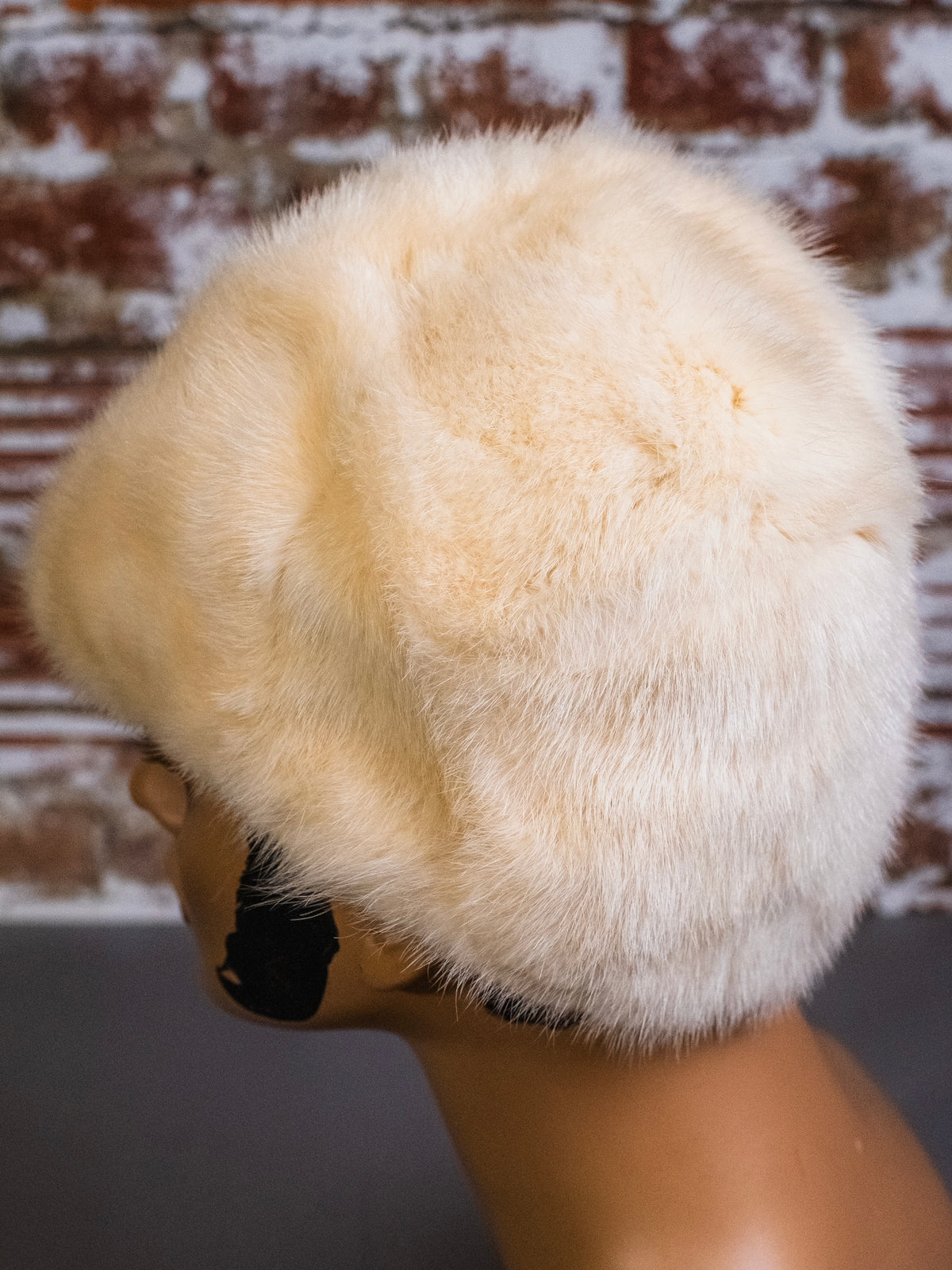 Vintage 1950s Cream Blonde Mink Fur Hat