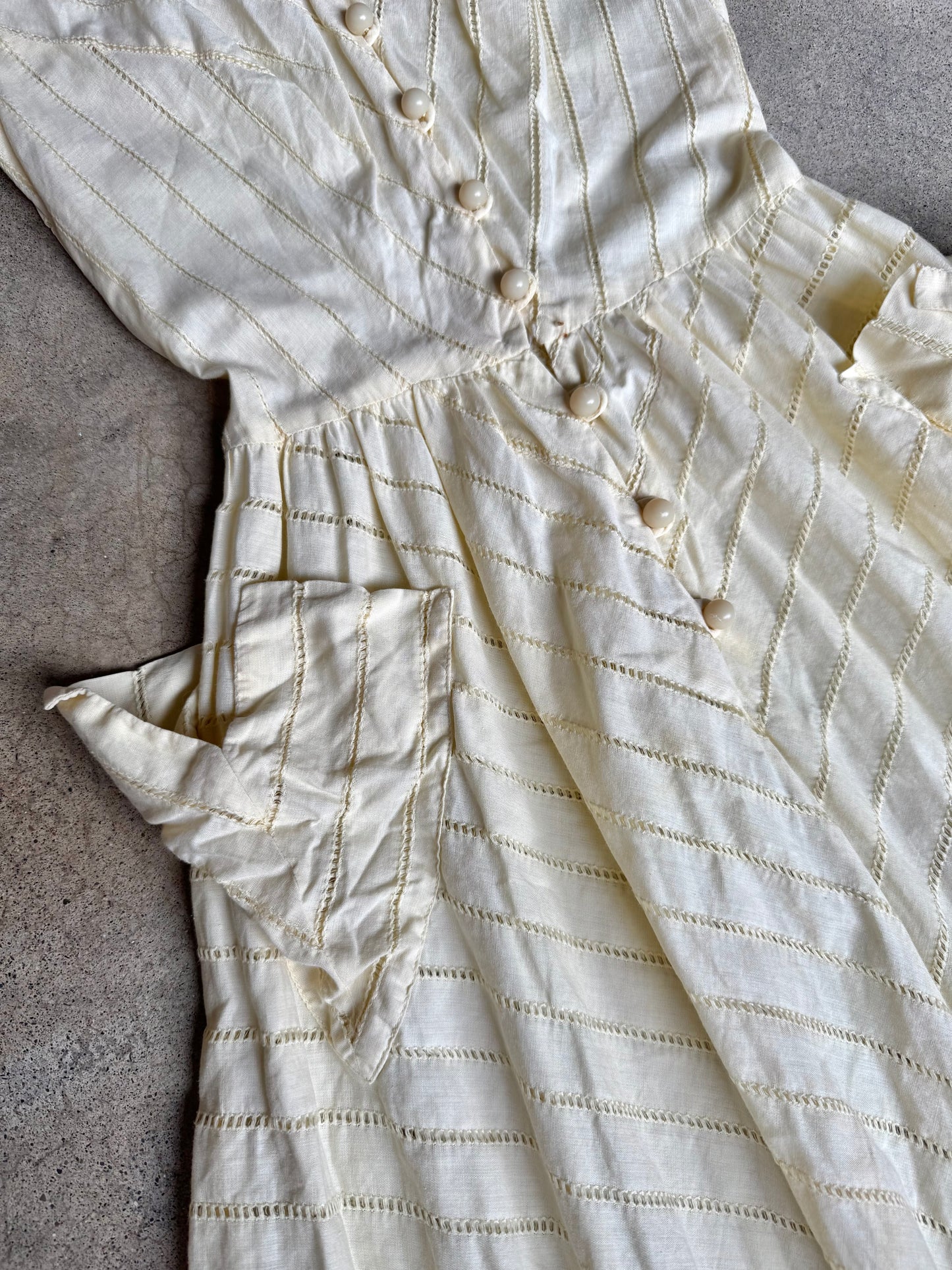 Vintage 1950s Pale Yellow Button-Front Sleeveless Summer Dress | XS