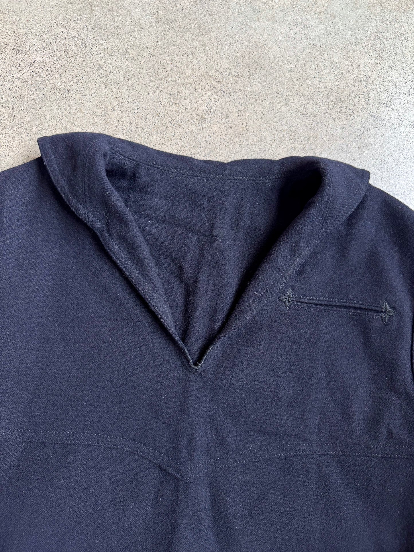 Vintage 1950s U.S. Navy Wool Sailor Jumper Uniform Shirt | Small